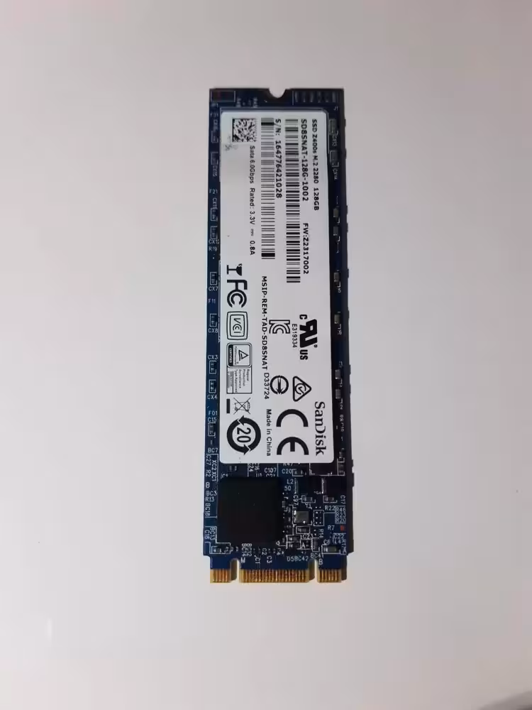 SanDisk SD8SNAT-128G-1002 (1 / 3)