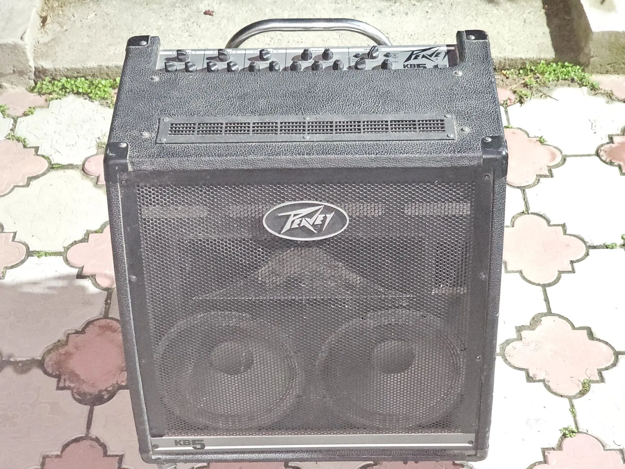 Комбоусилитель PEAVEY KB5 (1 / 3)