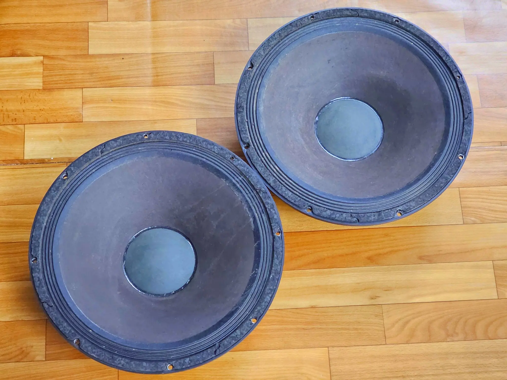Динамики 15-дюймовые PEAVEY 1508-8 HE SF BWX (2 / 4)