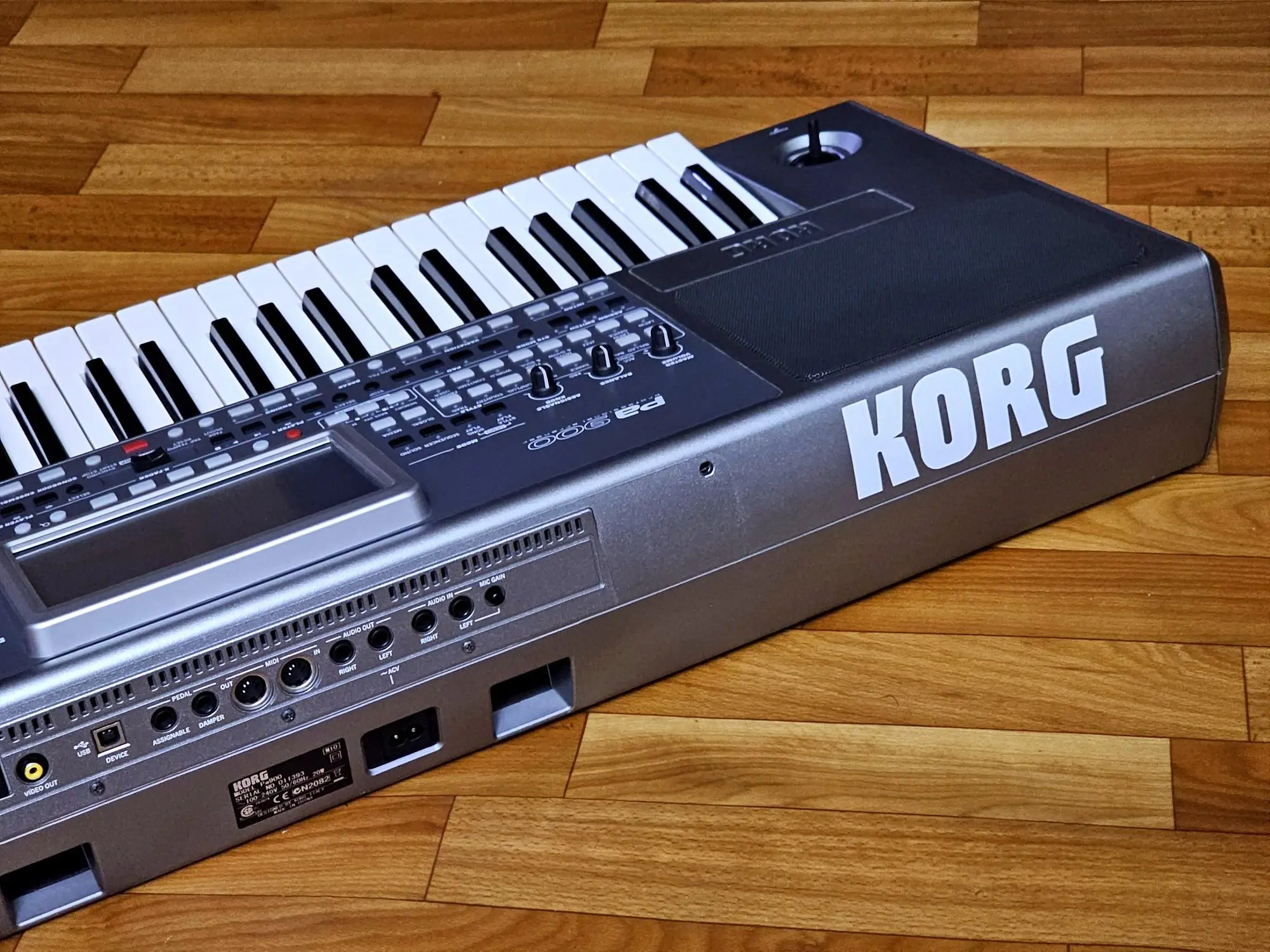 Профессиональный синтезатор KORG PA 900 (5 / 5)