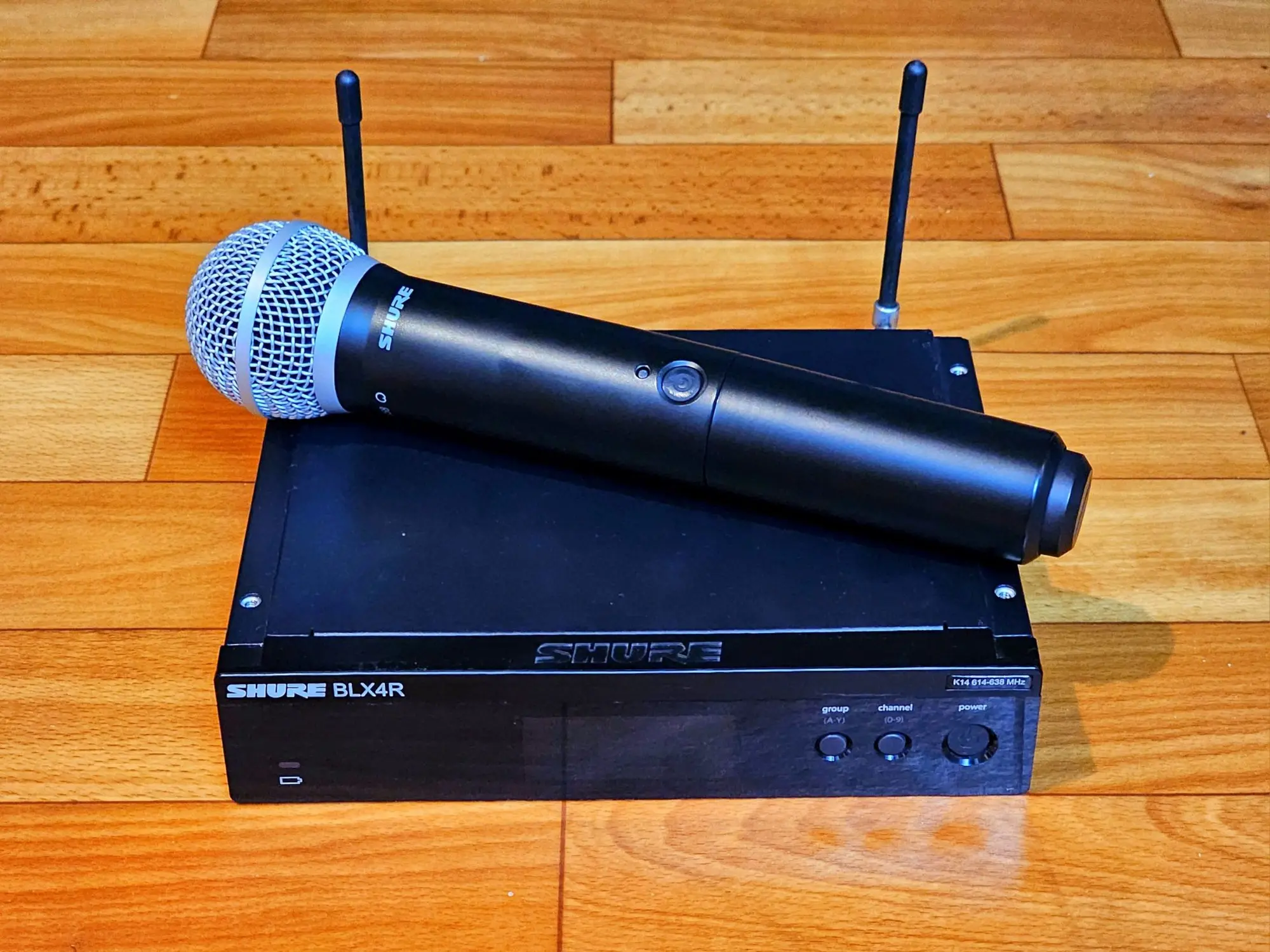 Вокальный радиомикрофон SHURE BLX24RE/PG58 K14 (1 / 1)