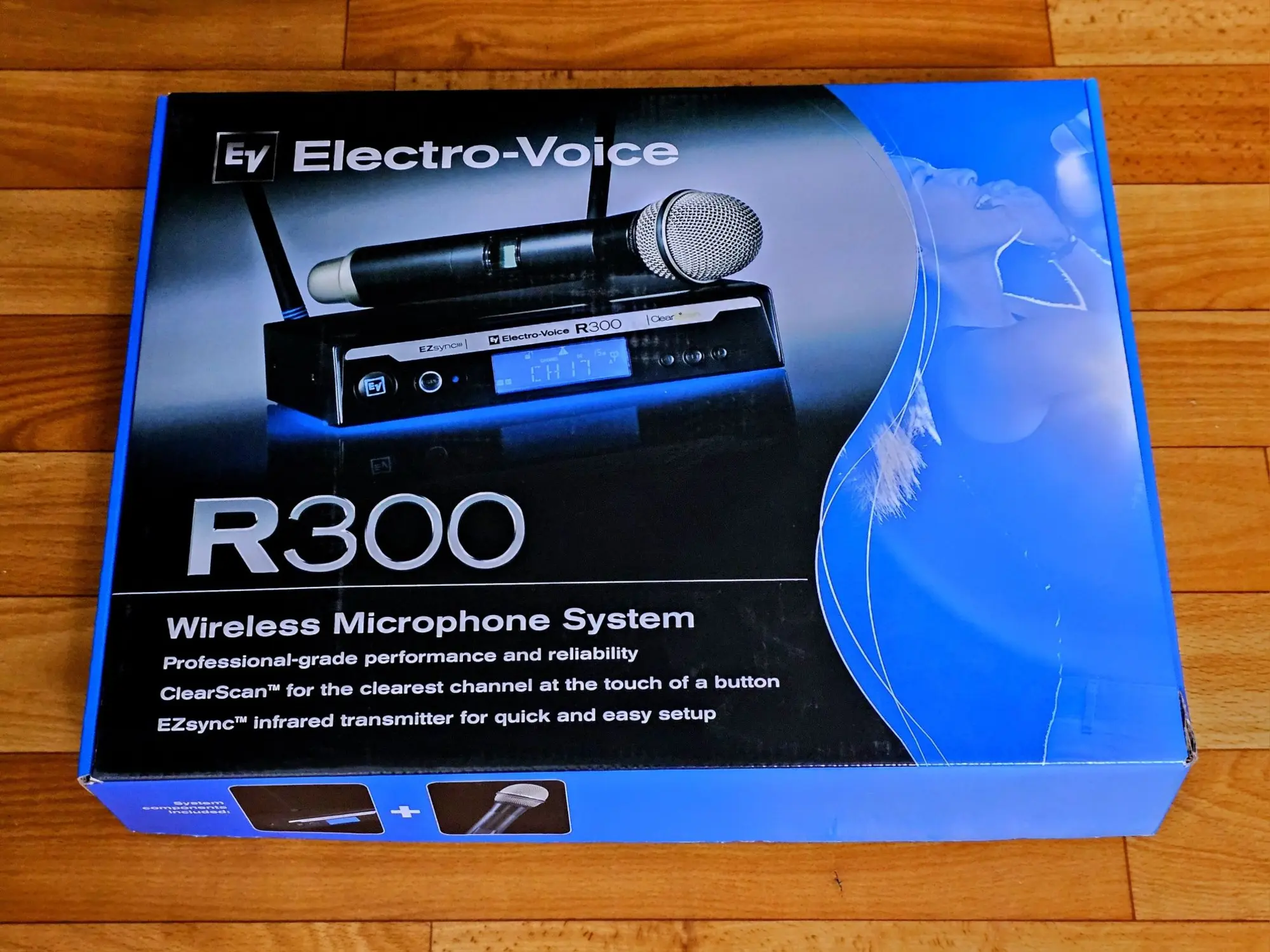Новый вокальный радиомикрофон ELECTRO-VOICE R300-HD/A (1 / 3)