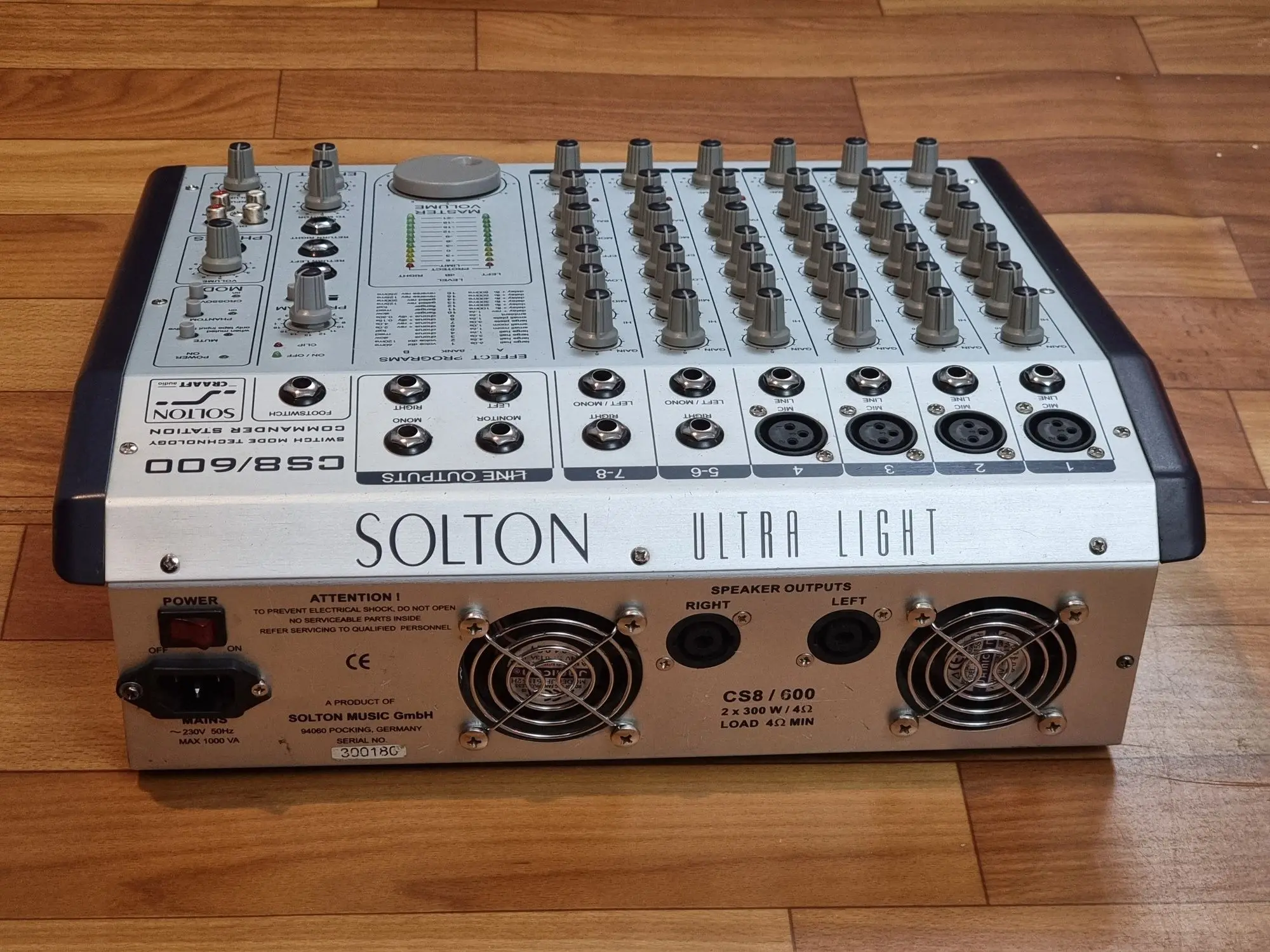 Активный микшерный пульт SOLTON CS8/600 (2 / 4)