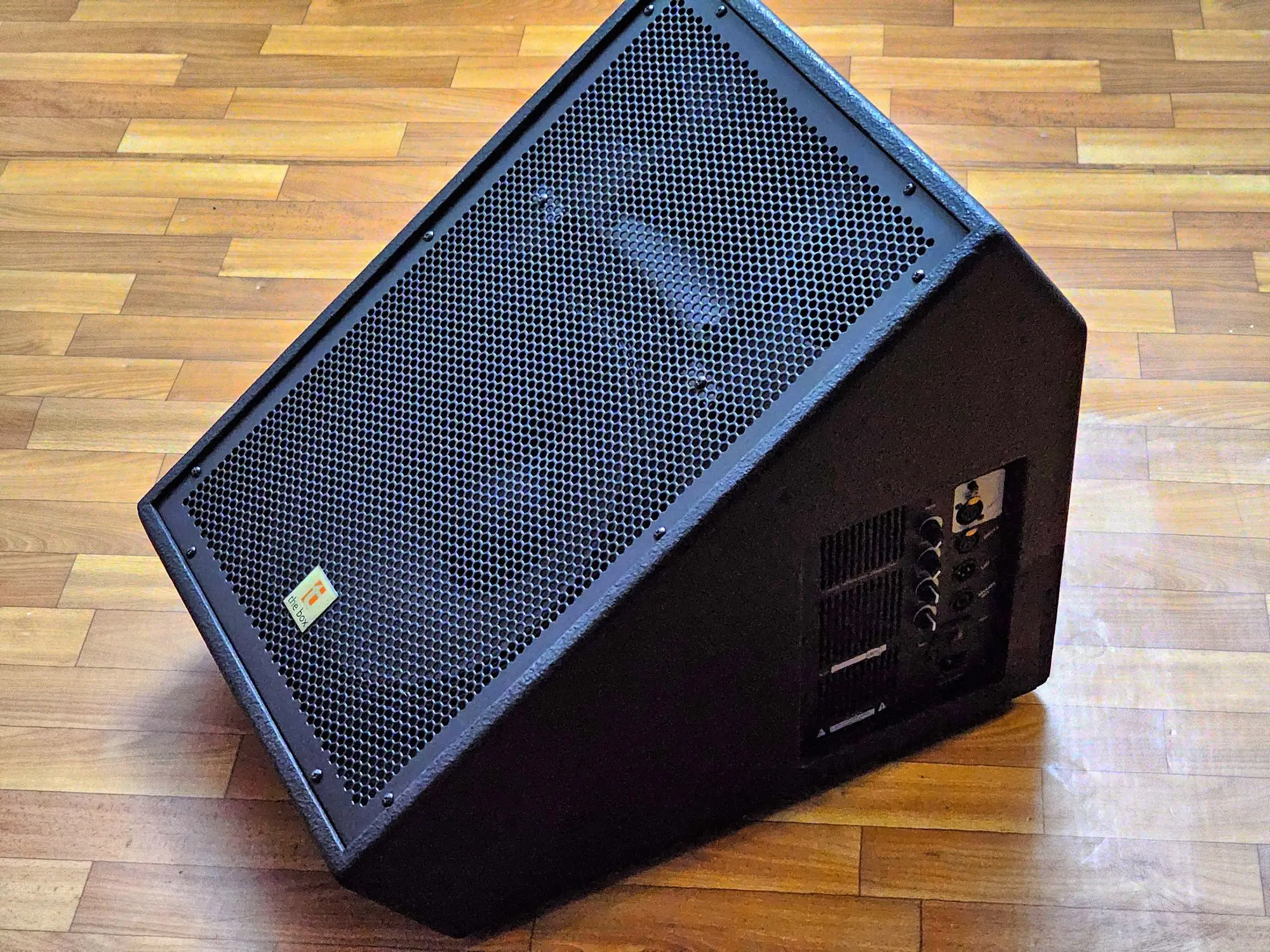 Активный сценический монитор THE BOX MA1520MKII (3 / 4)