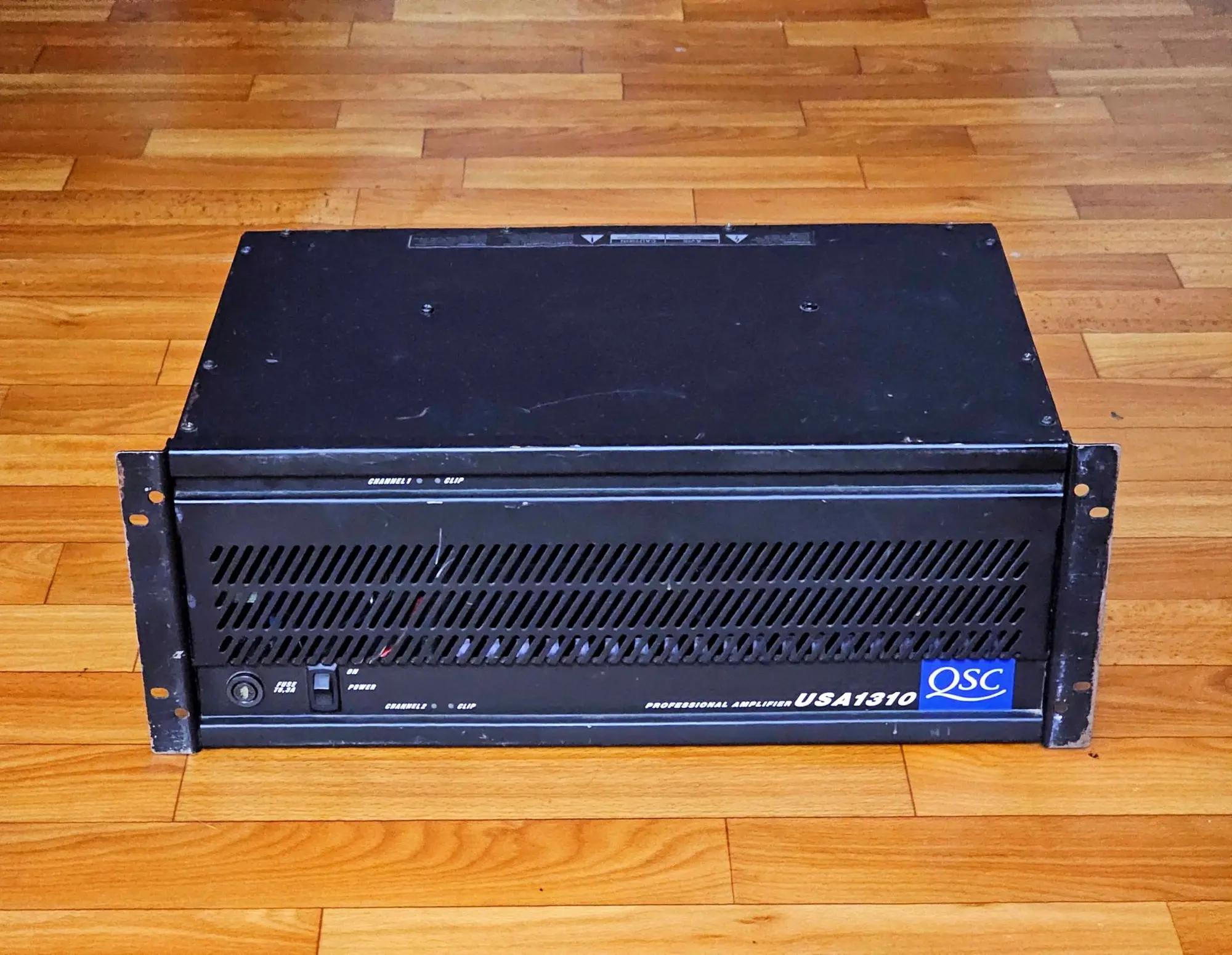 Усилитель мощности QSC USA 1310 (1 / 2)