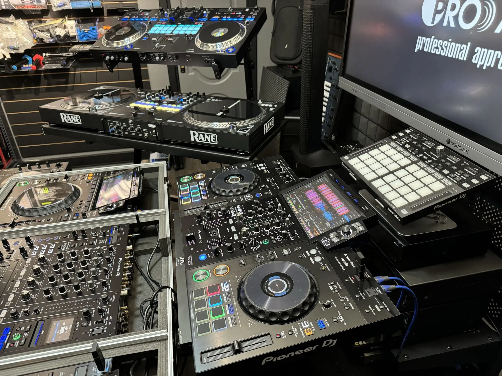 Прокат, Аренда Ди Джей Dj обарудование Pioneer CDJ3000, Rane 72, Nexus (5 / 8)