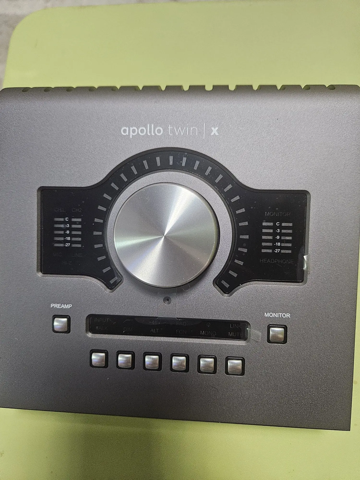Uad apollo twin x (1 / 2)