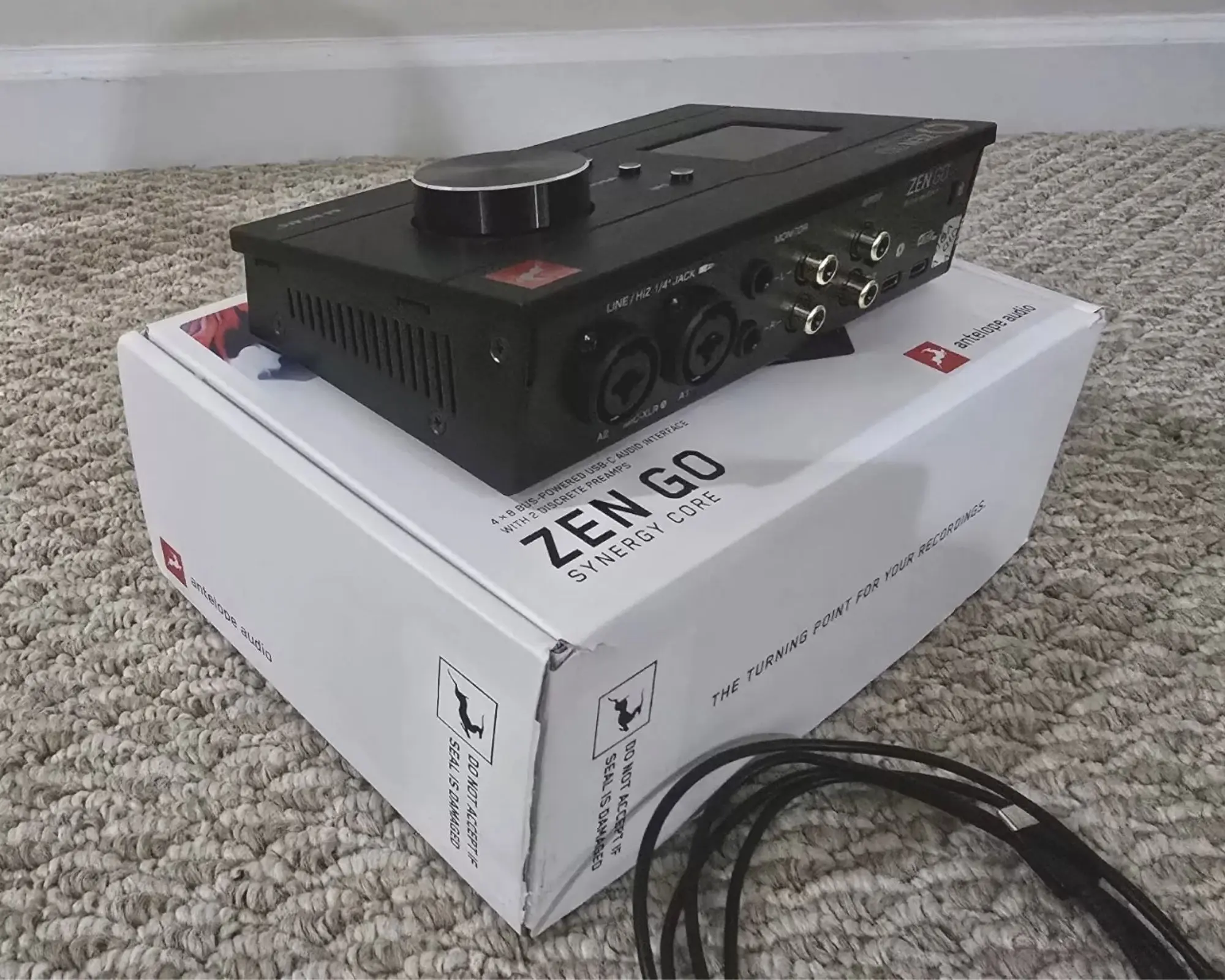 Antelope Audio Zen Go (2 / 2)