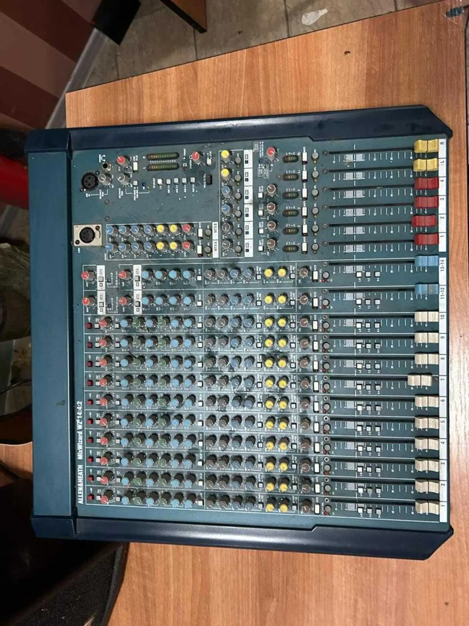 микшерский пульт Allen&Heath.14 4 2 (2 / 2)
