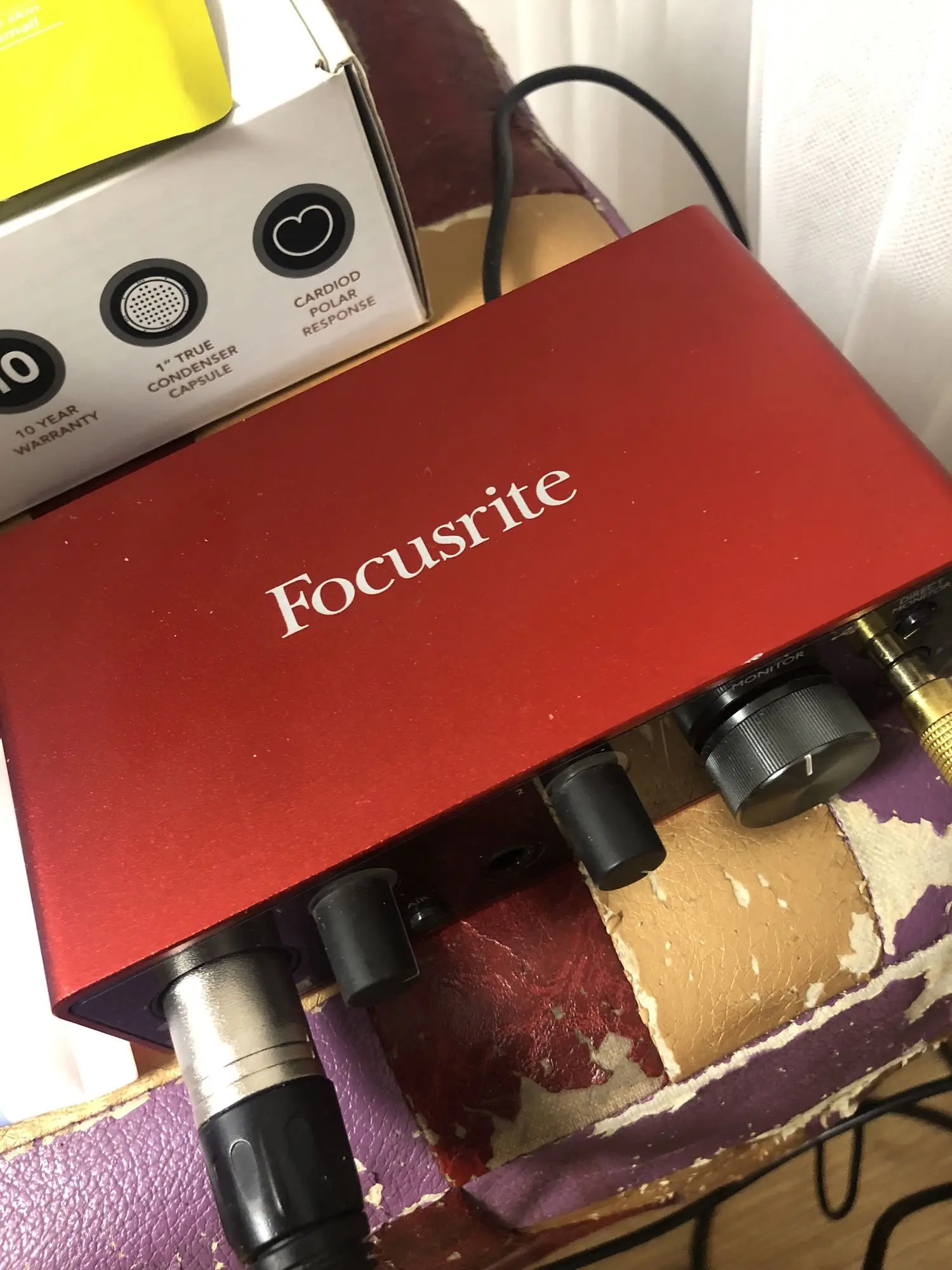 Студийный микрофон rode nt 1000 и звуковую карту Focusrite (1 / 6)
