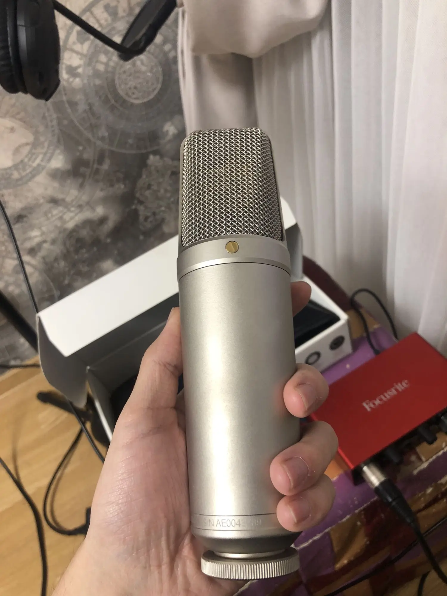 Студийный микрофон rode nt 1000 и звуковую карту Focusrite (4 / 6)