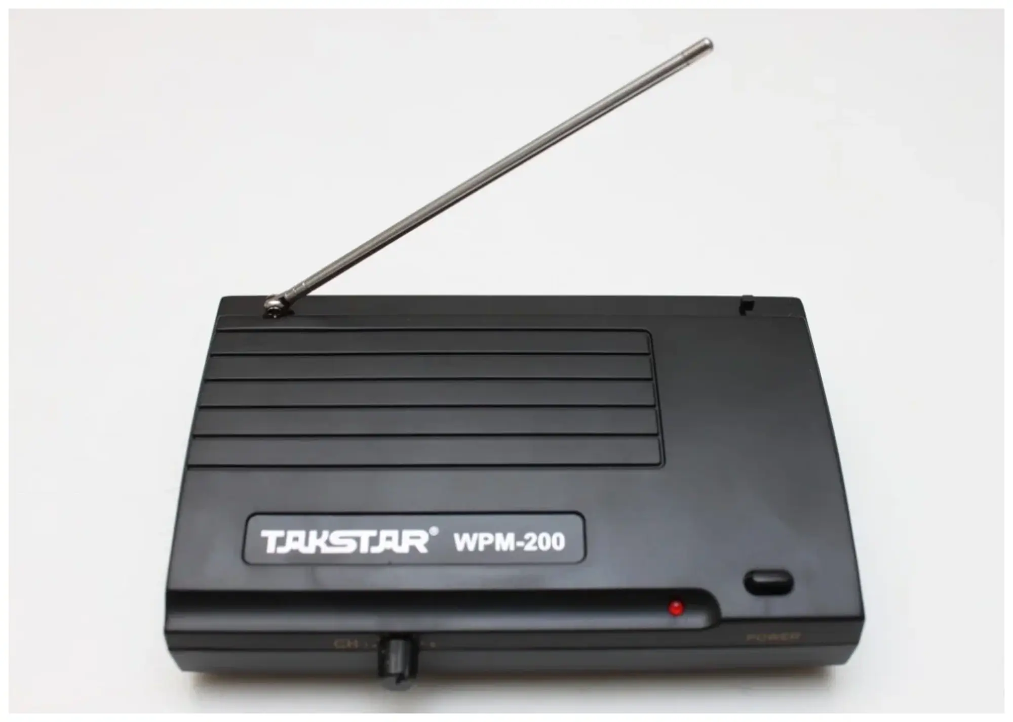Радиосистема ушного мониторинга Takstar WPM-200 (2 / 5)