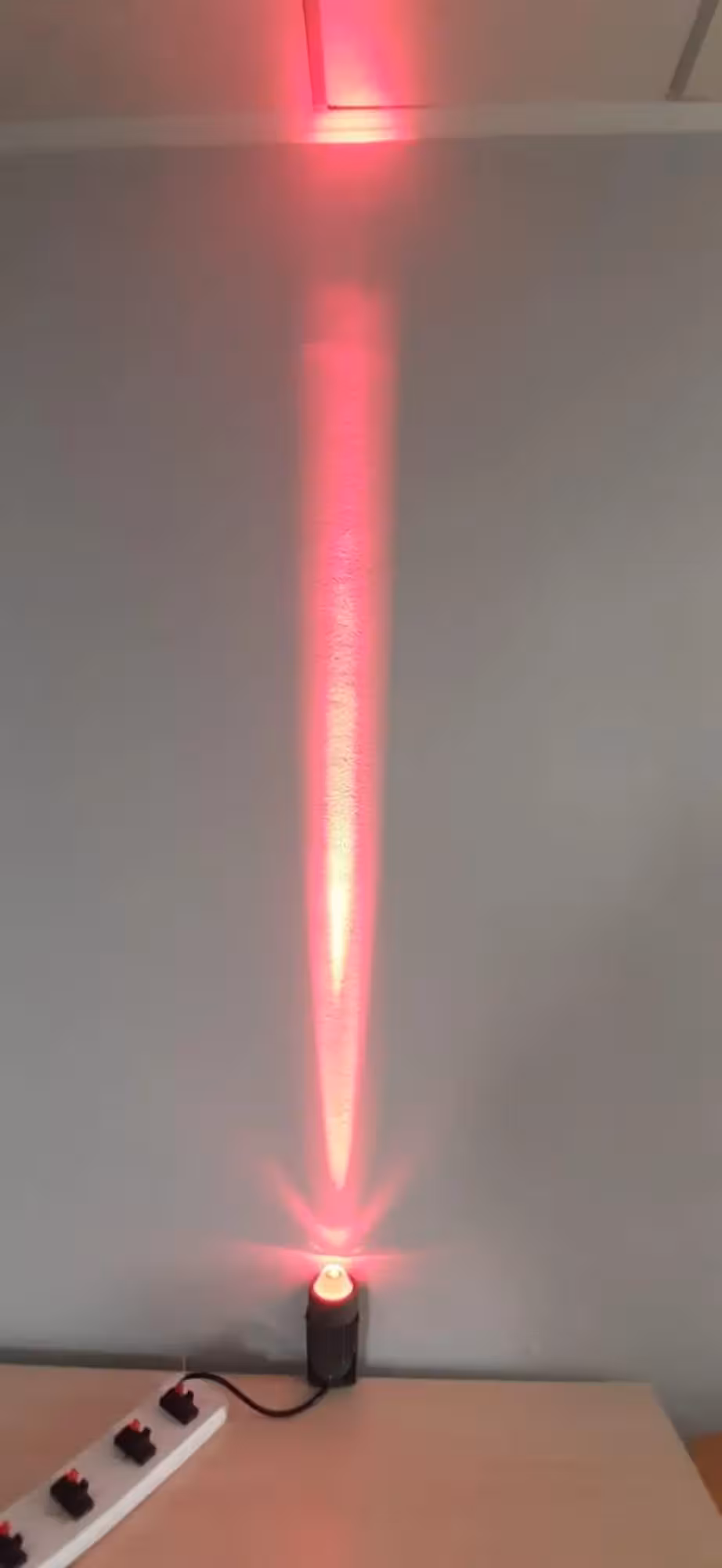 Светодиодный прожектор Пушка 10Вт - RGB - AC220V (1 / 3)