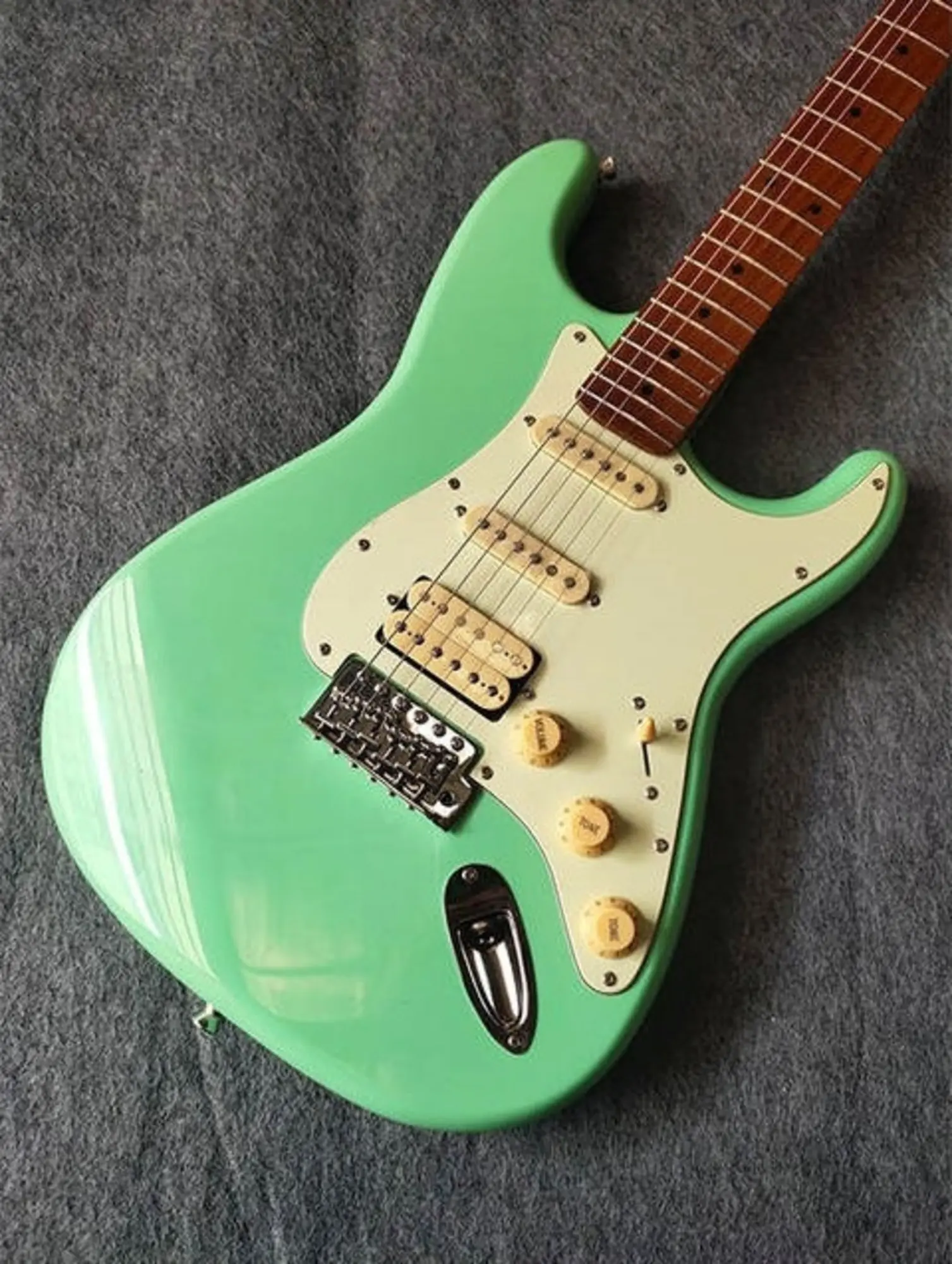 Электрогитара Smiger Stratocaster L-G2-ST-PRO SG (3 / 3)