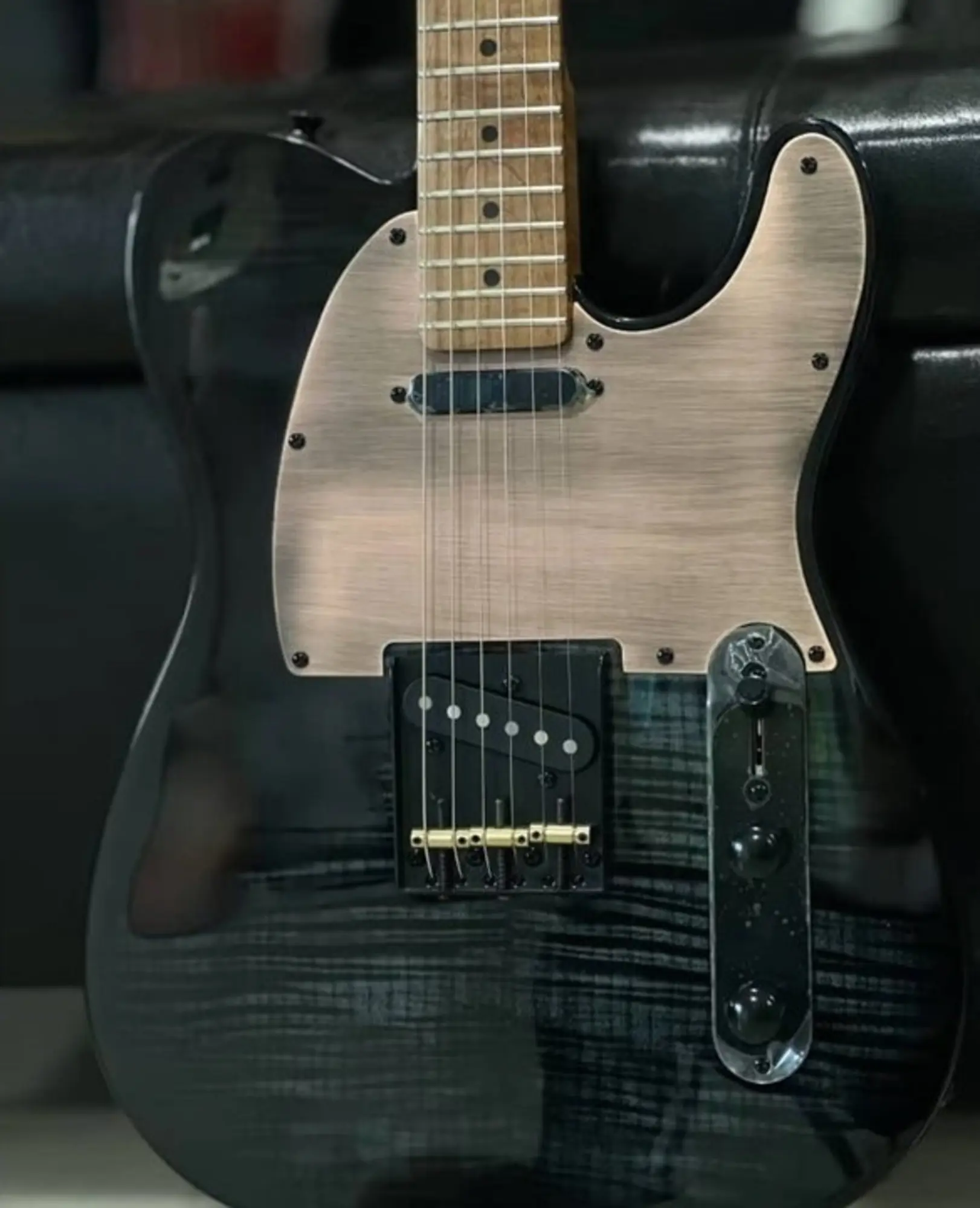 Электрогитара Luxars Telecaster S-G27 BK (2 / 3)