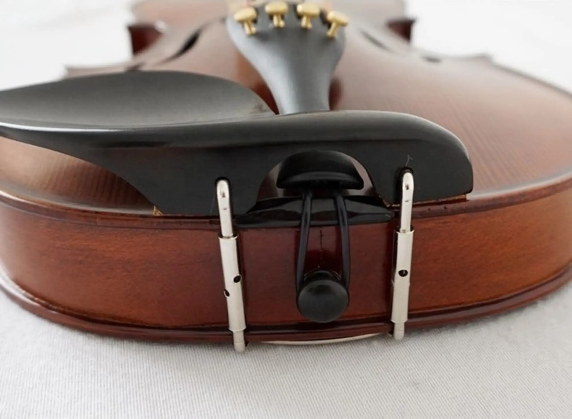 Скрипка Violin MVT700 4/4 резной массив ели и огненный клен (3 / 5)