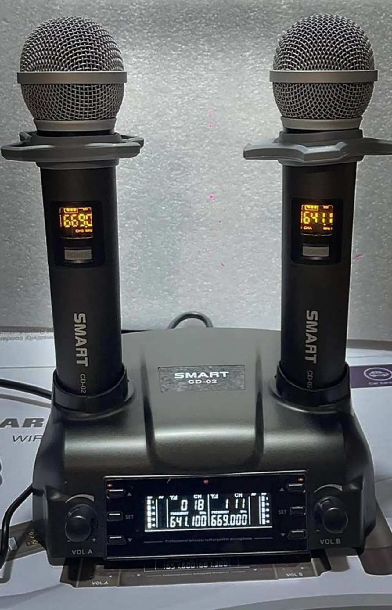 Беспроводной ручной микрофон с подзарядкой Smart CD-02 (1 / 1)
