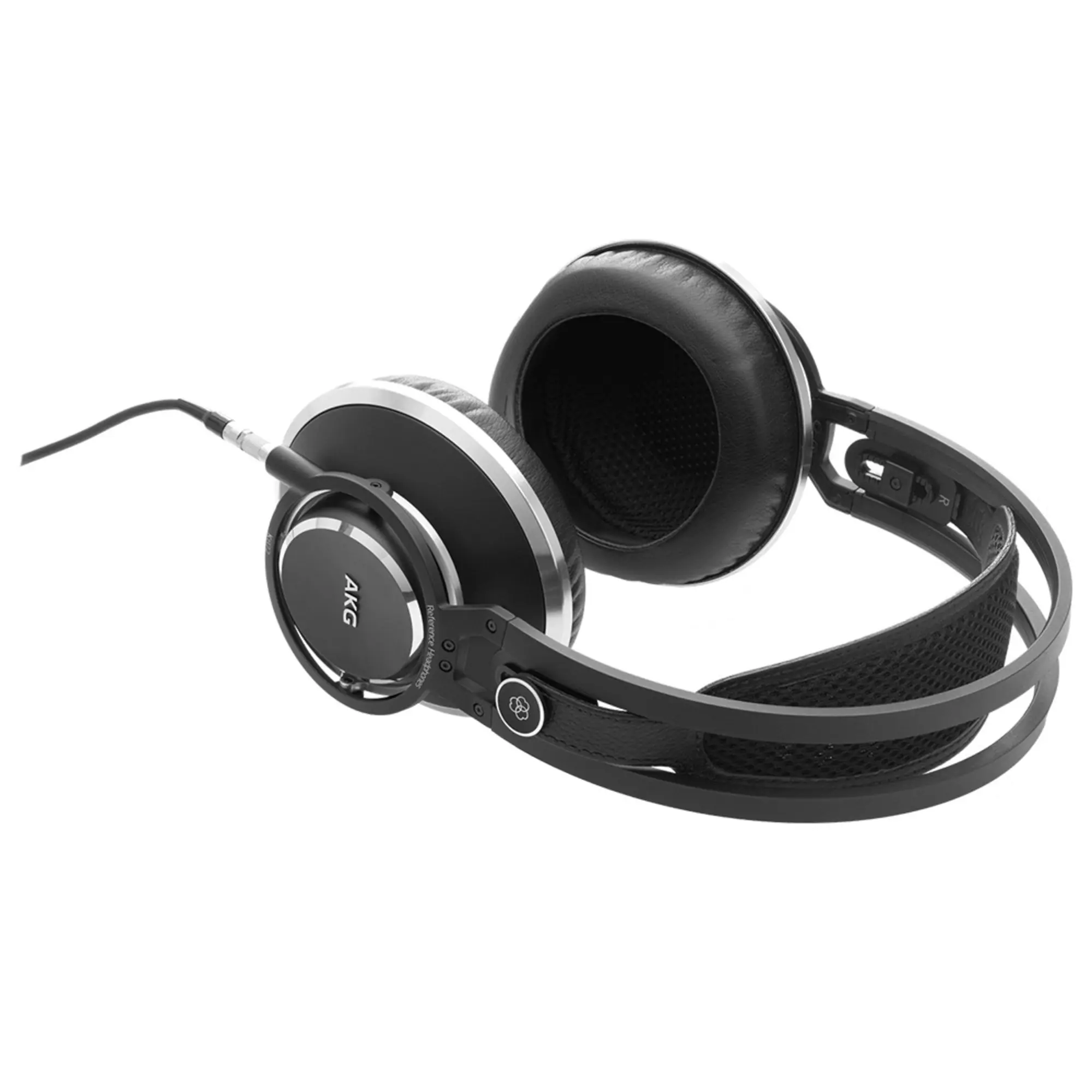 Наушники закрытого типа AKG K872 (5 / 6)