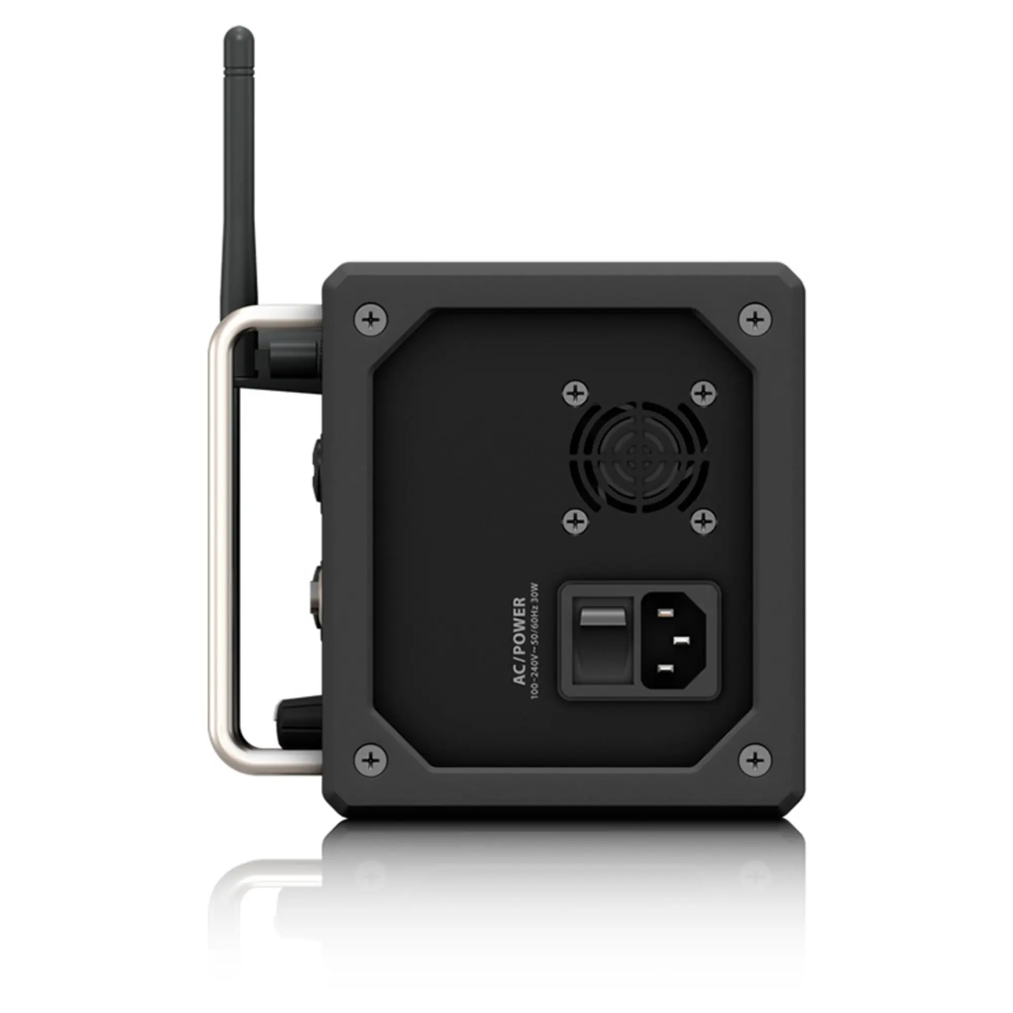 Цифровой микшерный пульт Behringer XR18 (6 / 9)