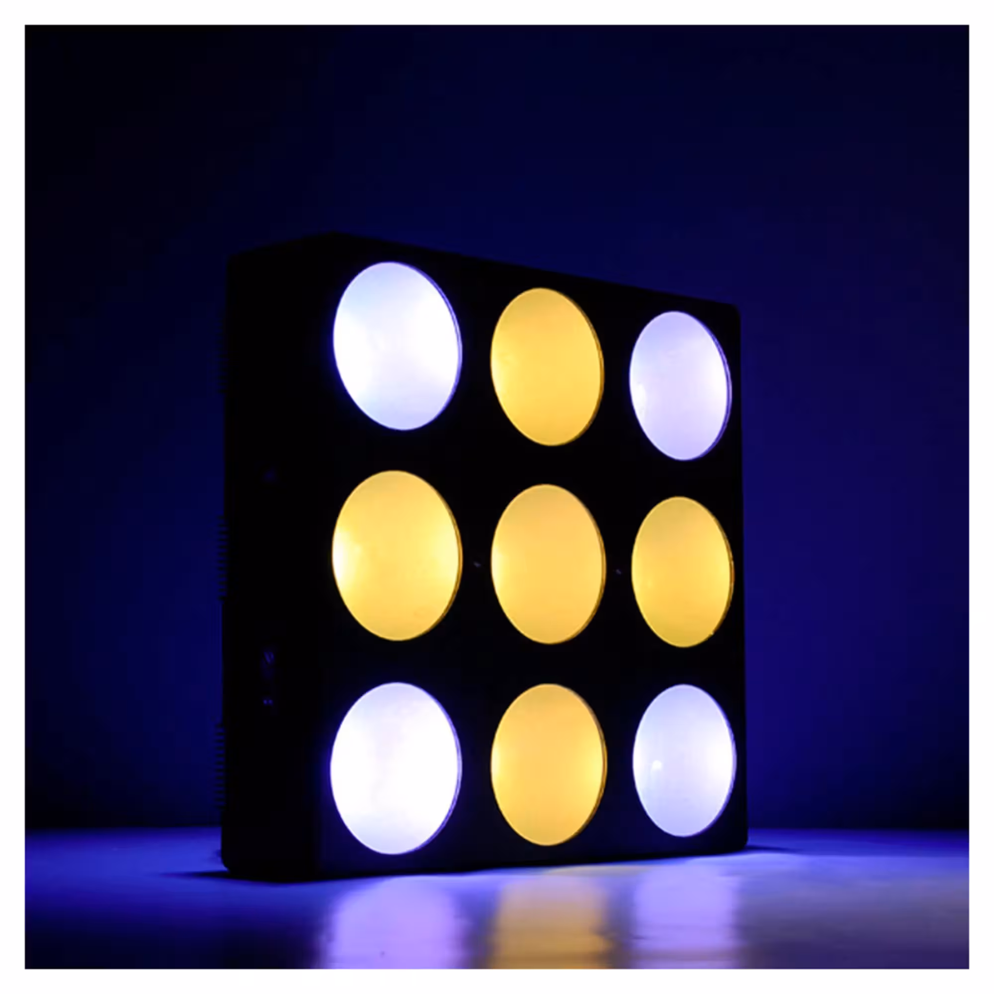 Световой прибор CHAUVET-DJ Core 3x3 (4 / 5)
