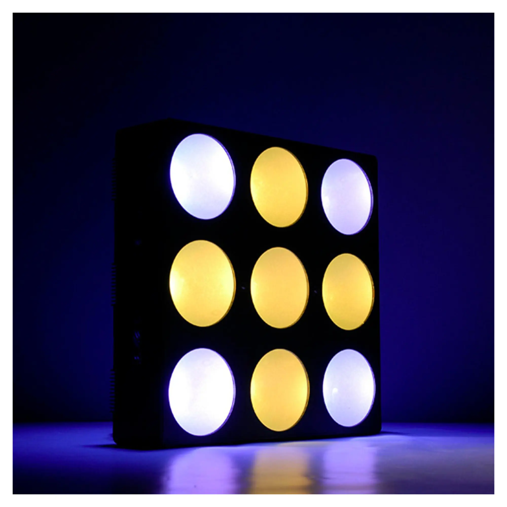 Световой прибор CHAUVET-DJ Core 3x3 (4 / 5)