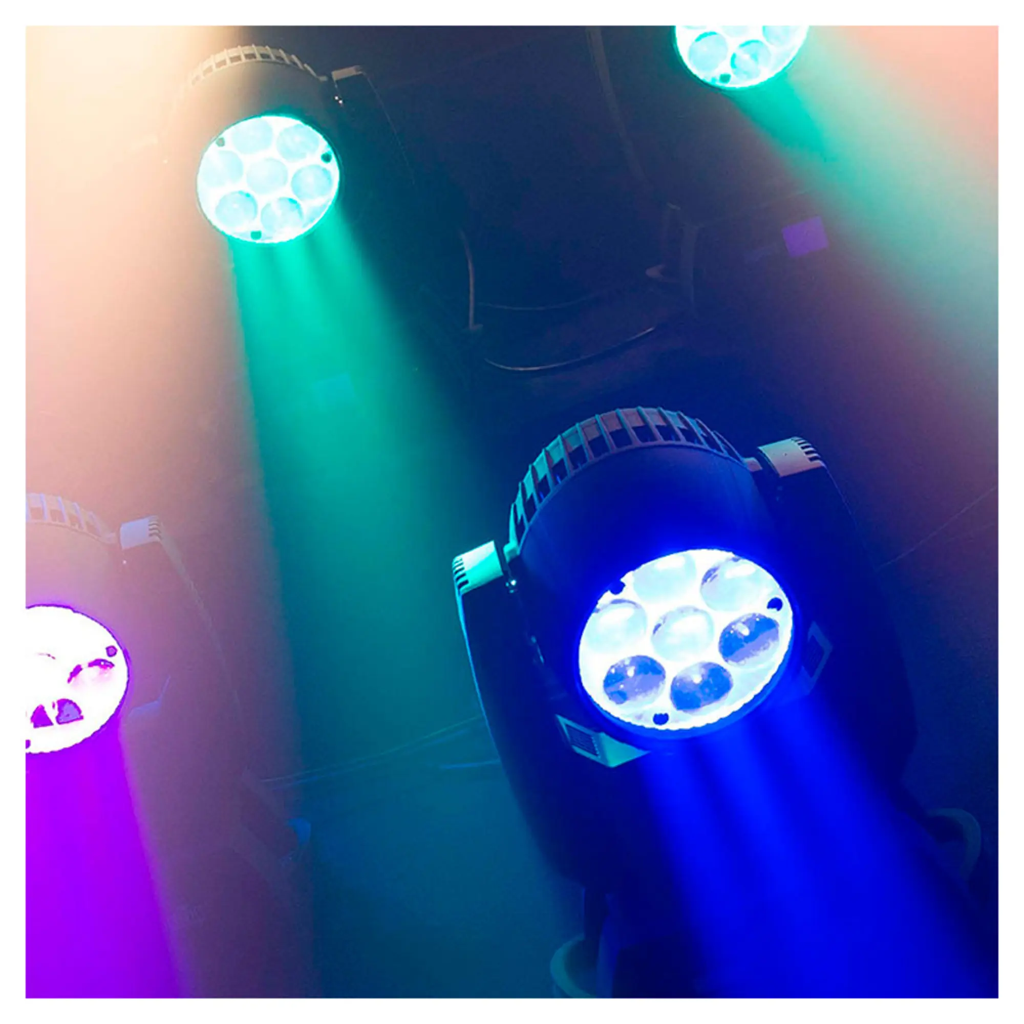Вращающаяся голова CHAUVET-PRO Rogue R1 Wash (6 / 7)
