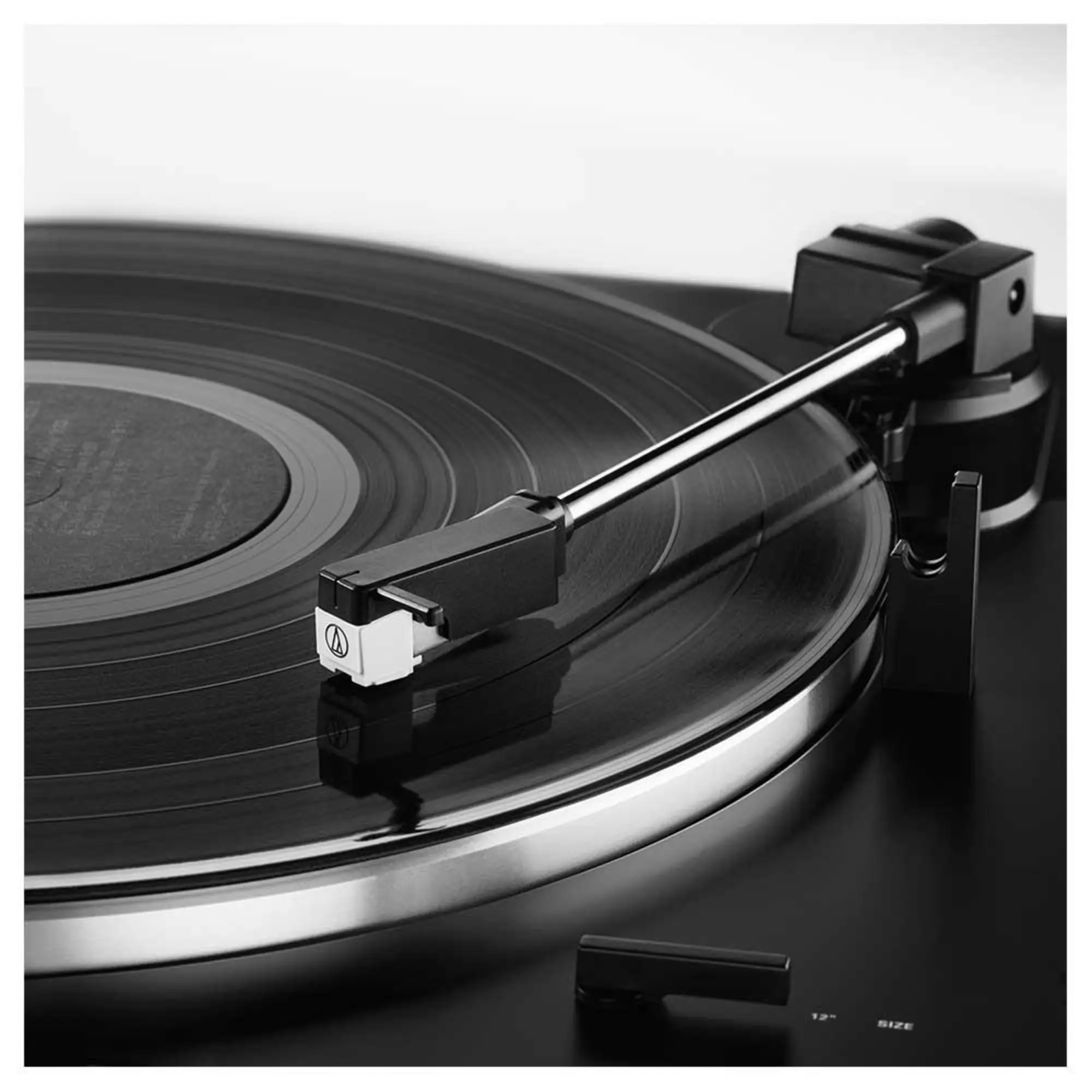 Виниловый проигрыватель Audio-Technica AT-LP60XBTBK (5 / 6)