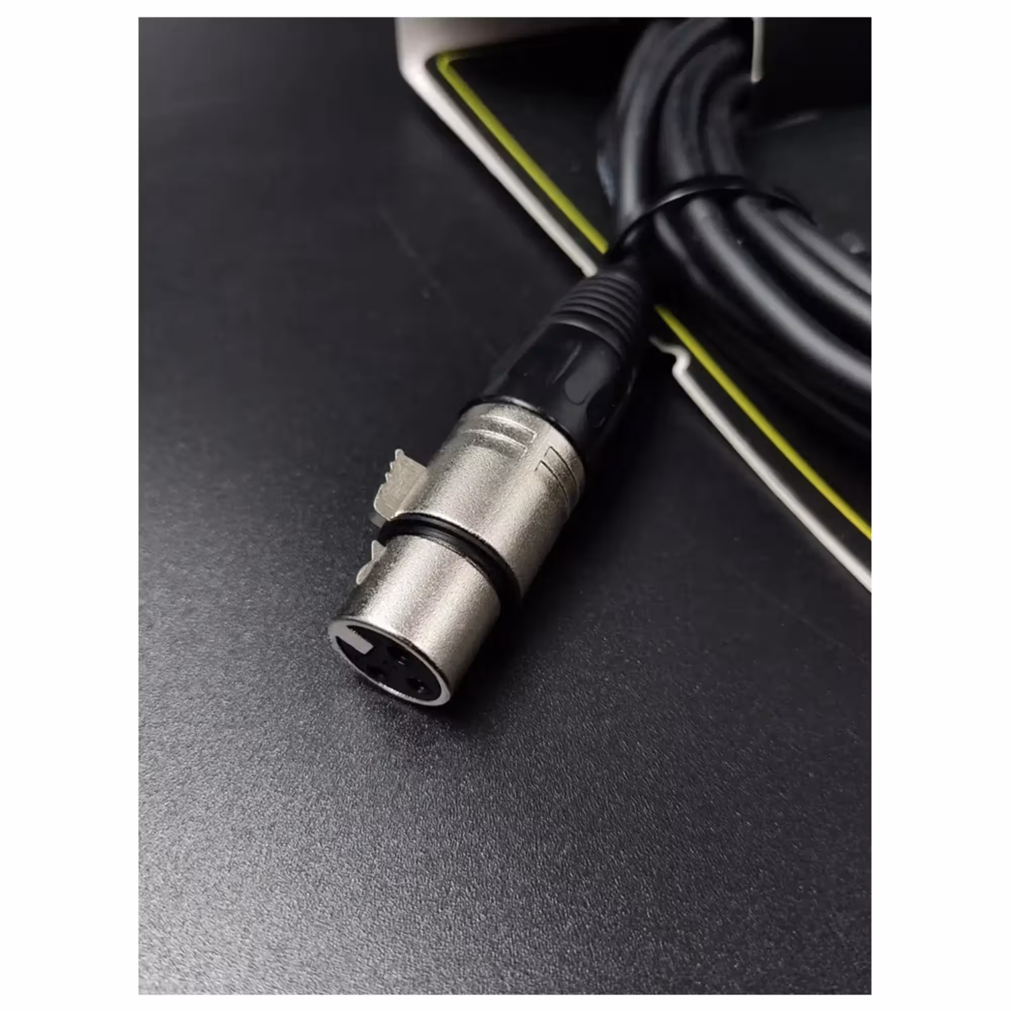 Сигнальный аудио кабель Jack-XLR(F) 6 м SoundKing BB006-6M (3 / 3)