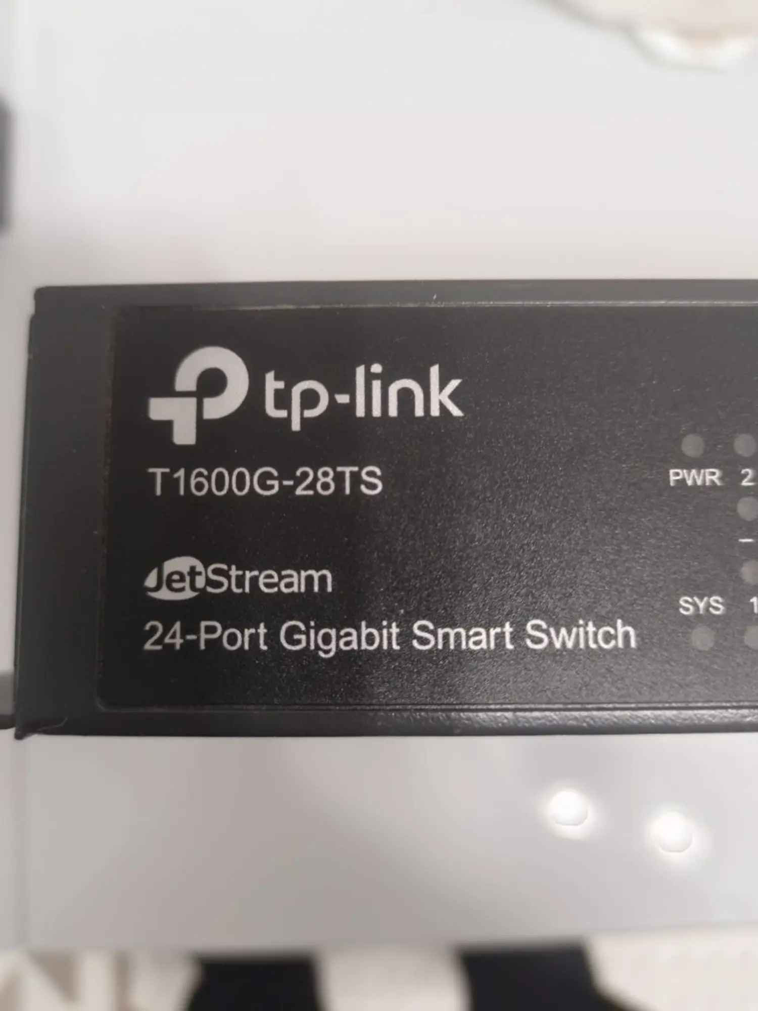 Коммутатор Tp link T 1600-28TS (2 / 2)