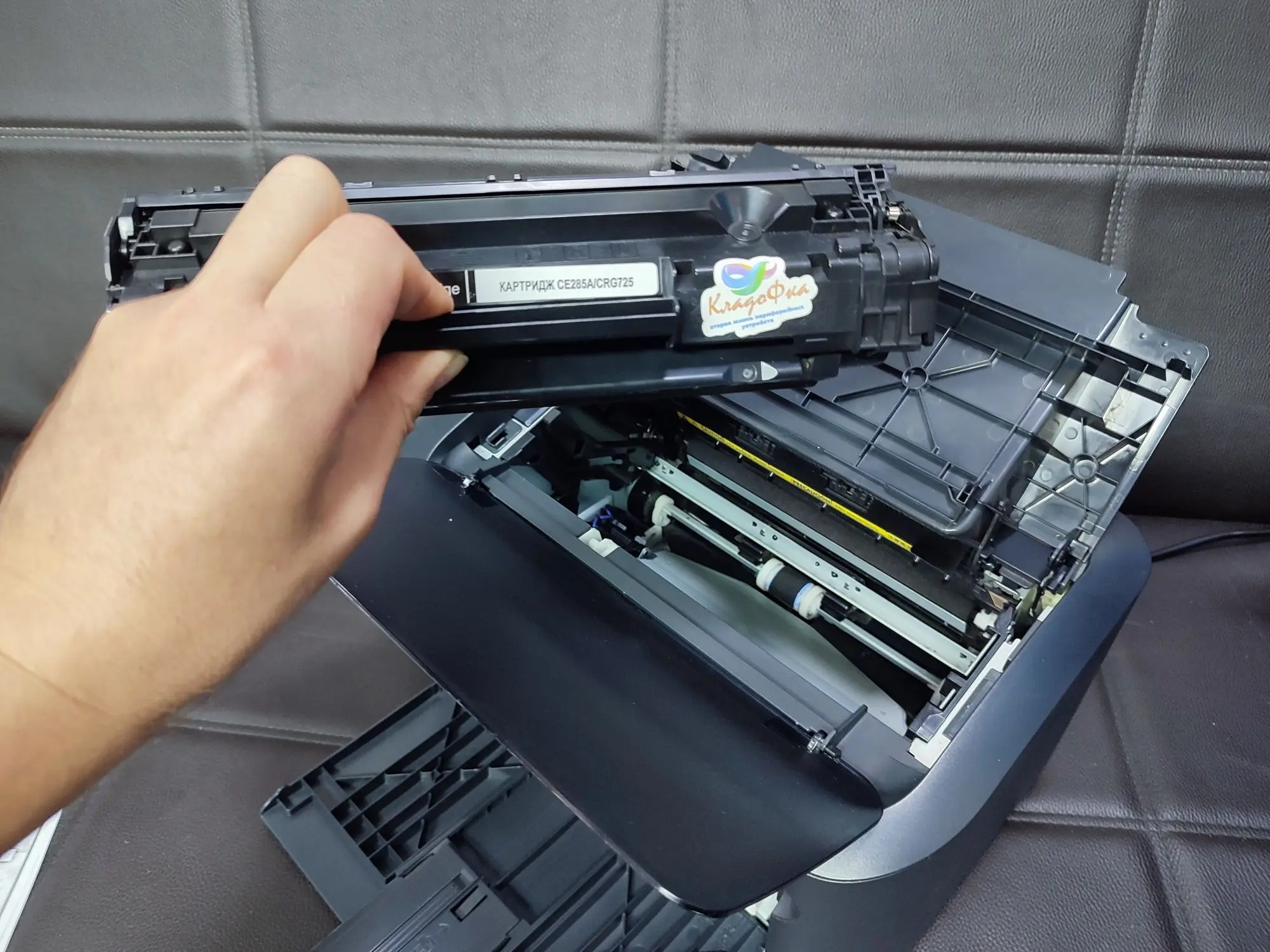 лазерный ч/б принтер Canon LBP6030B. (5 / 7)