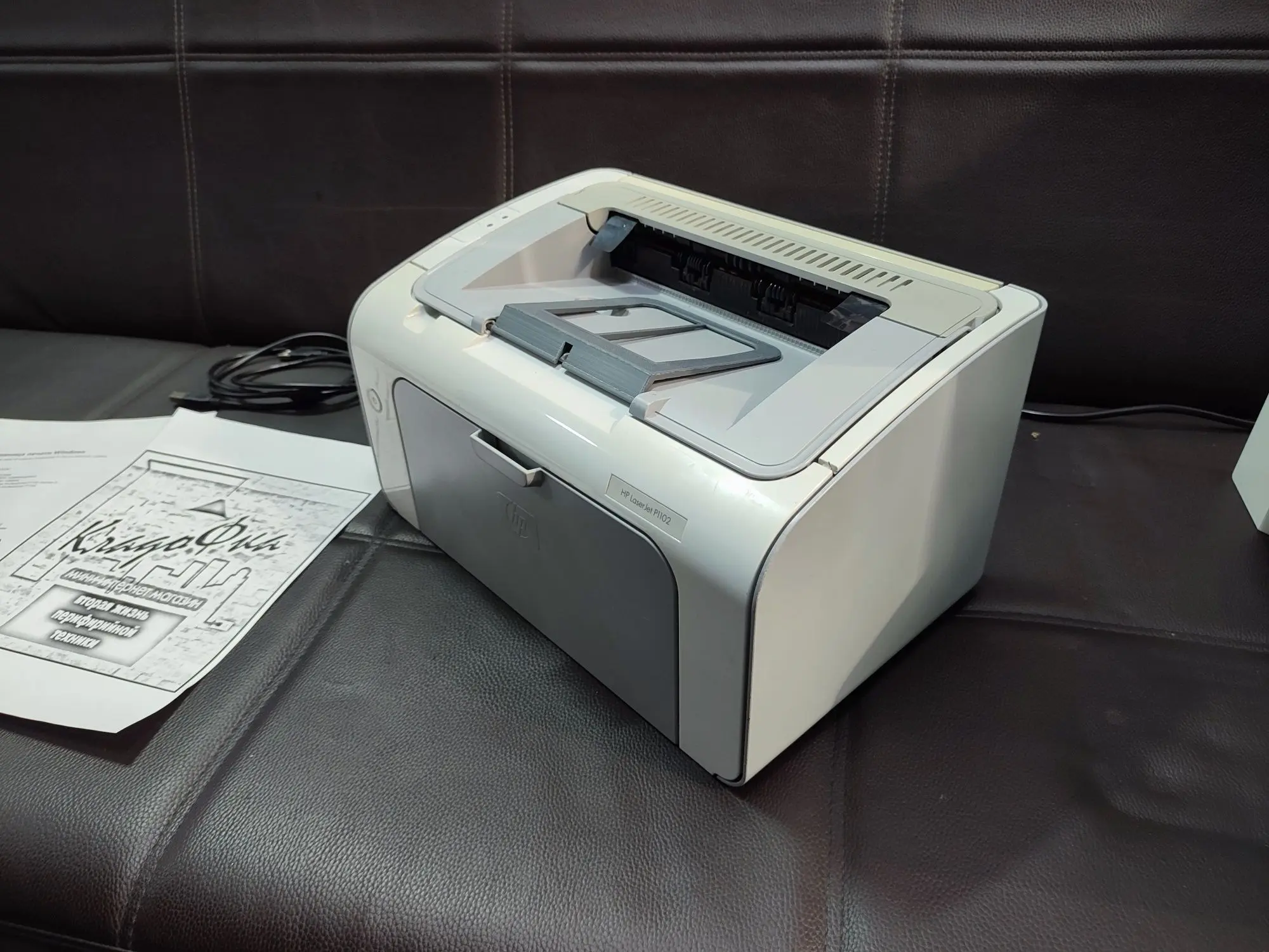 Лазерный ч/б принтер HP LJ P1102 (4 / 5)
