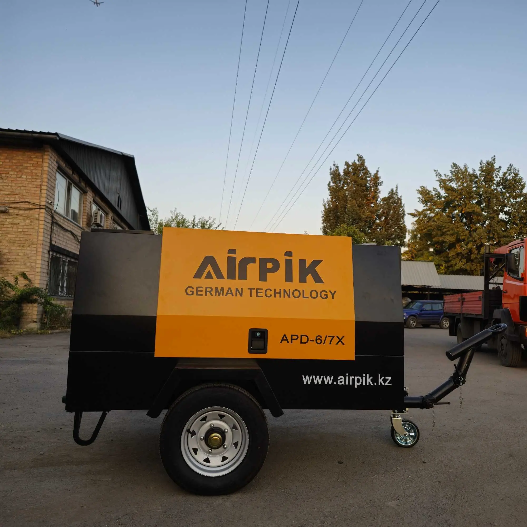 Воздушный компрессор 6 куб.м (4 / 7)