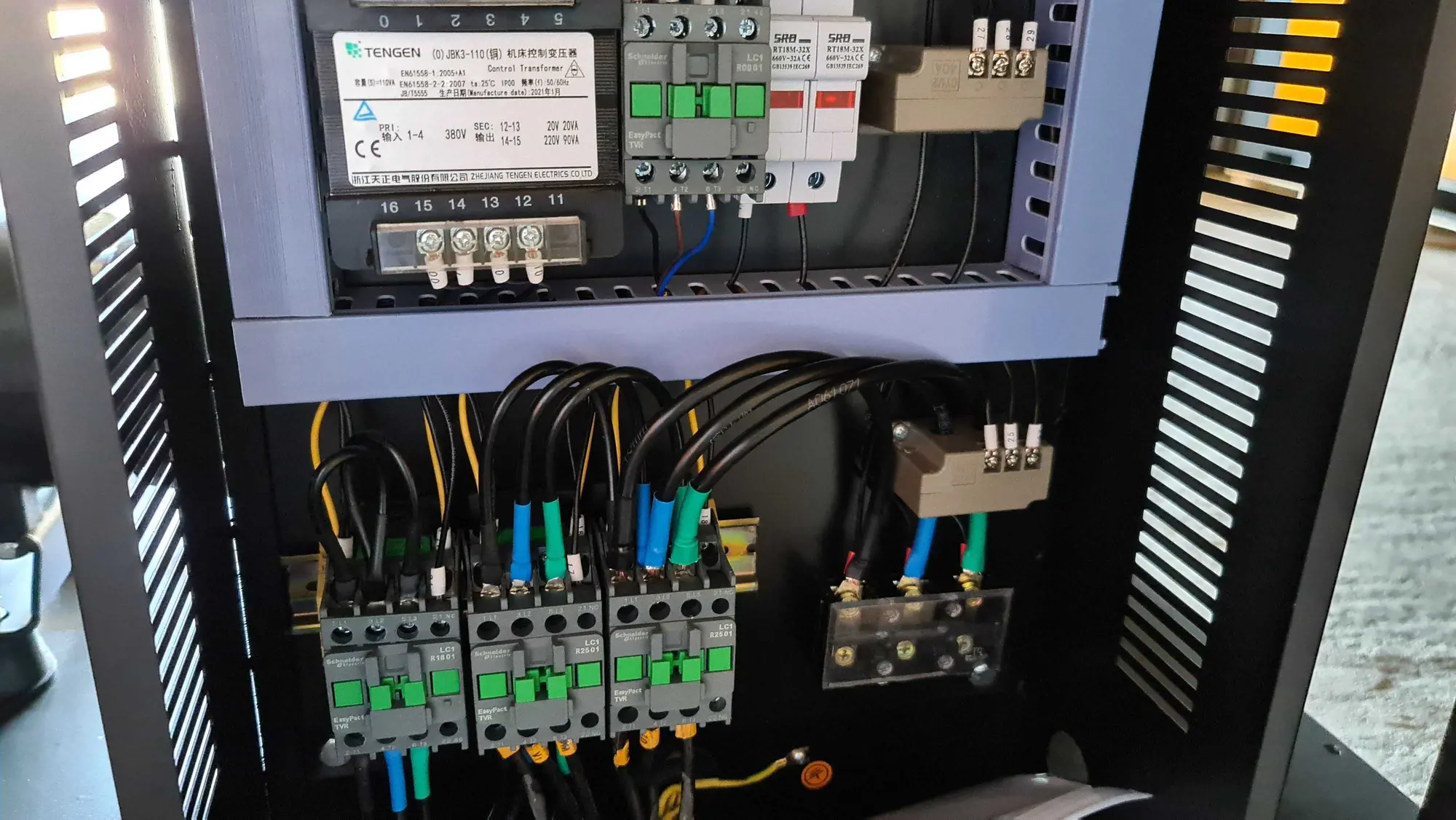 Винтовой компрессор APD-20A, -2,1 куб.м, 15кВт, AirPIK (5 / 5)