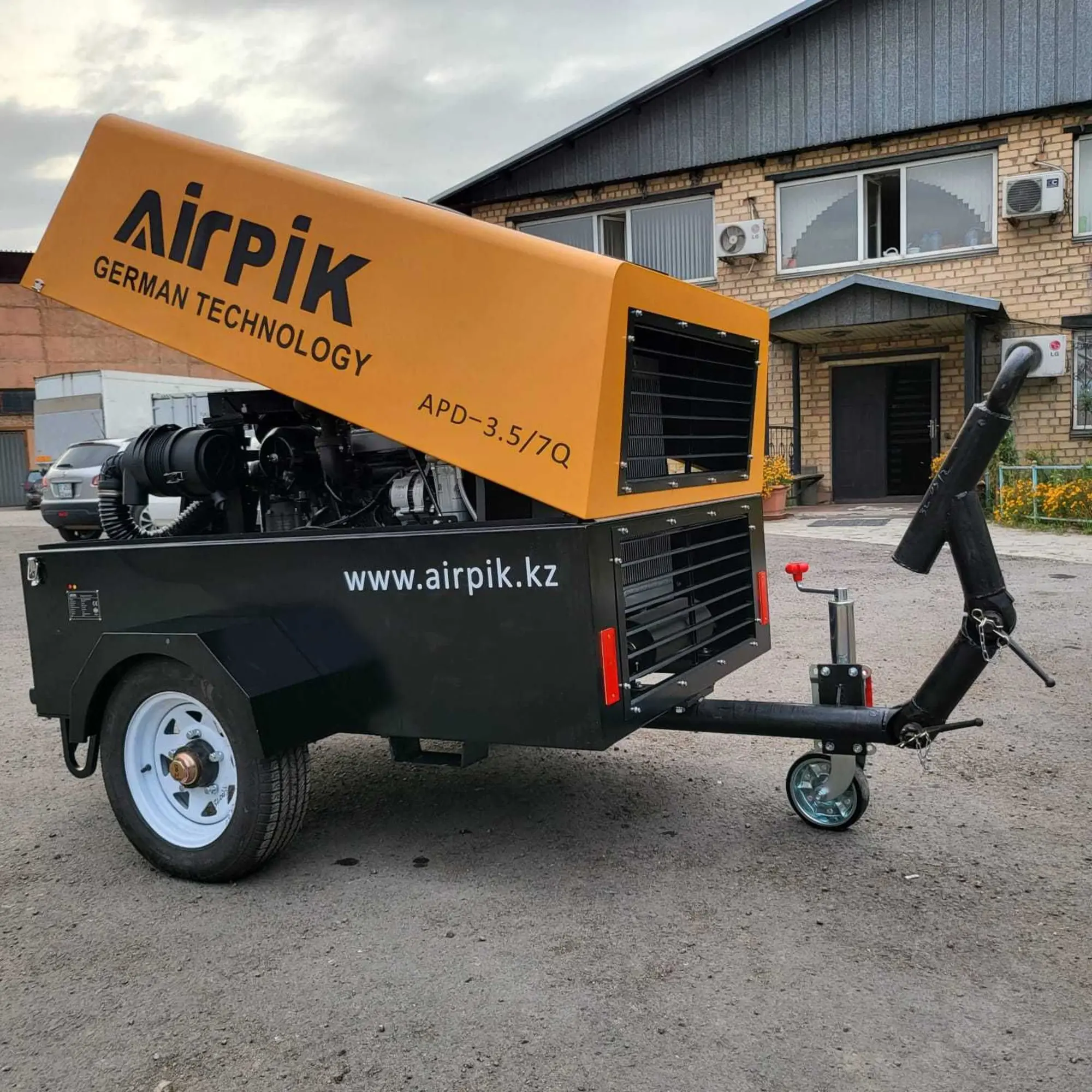 Дизельный компрессор на колесах (7 / 8)