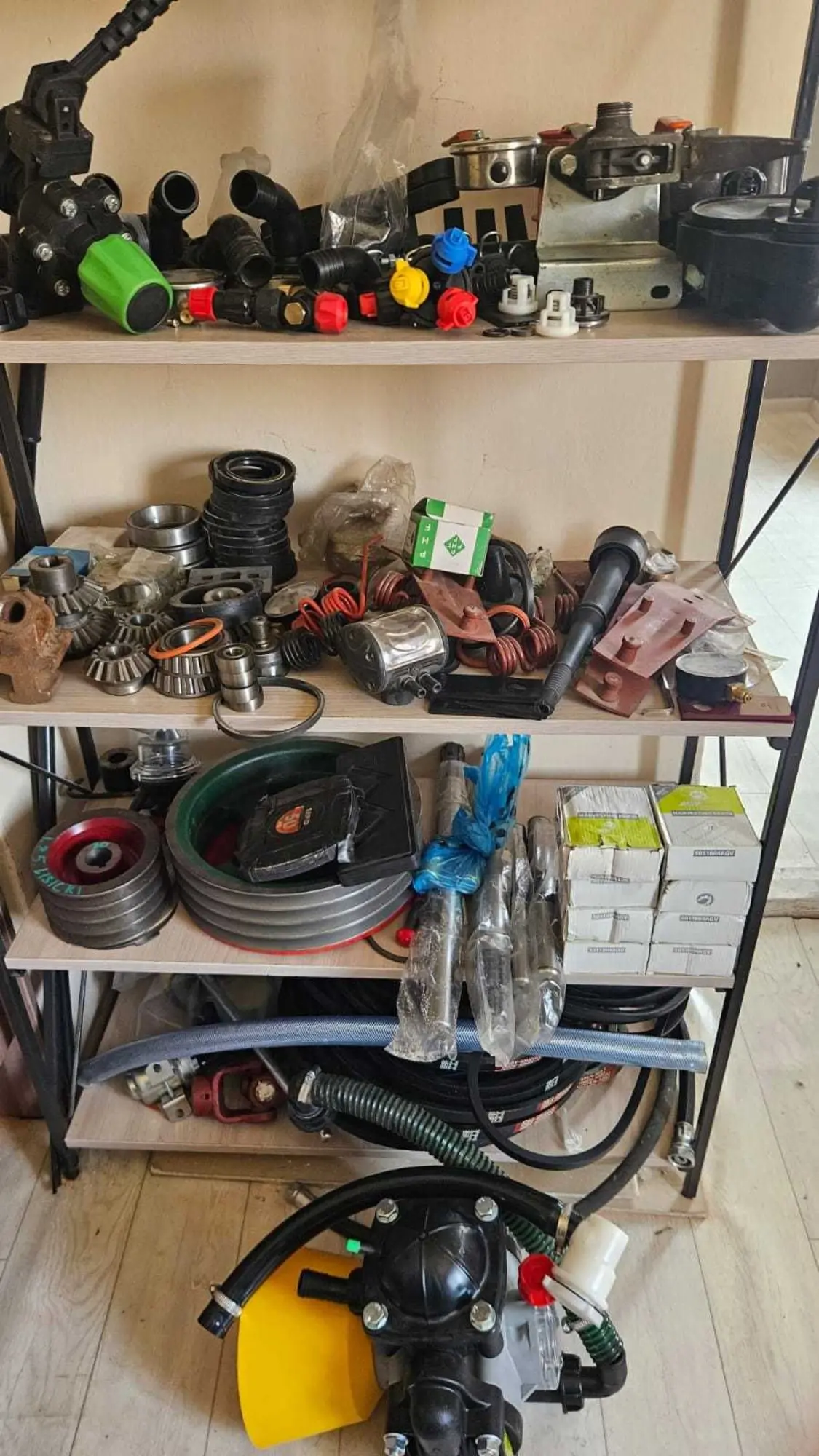 Запчасти на Опрыскиватель (2 / 3)