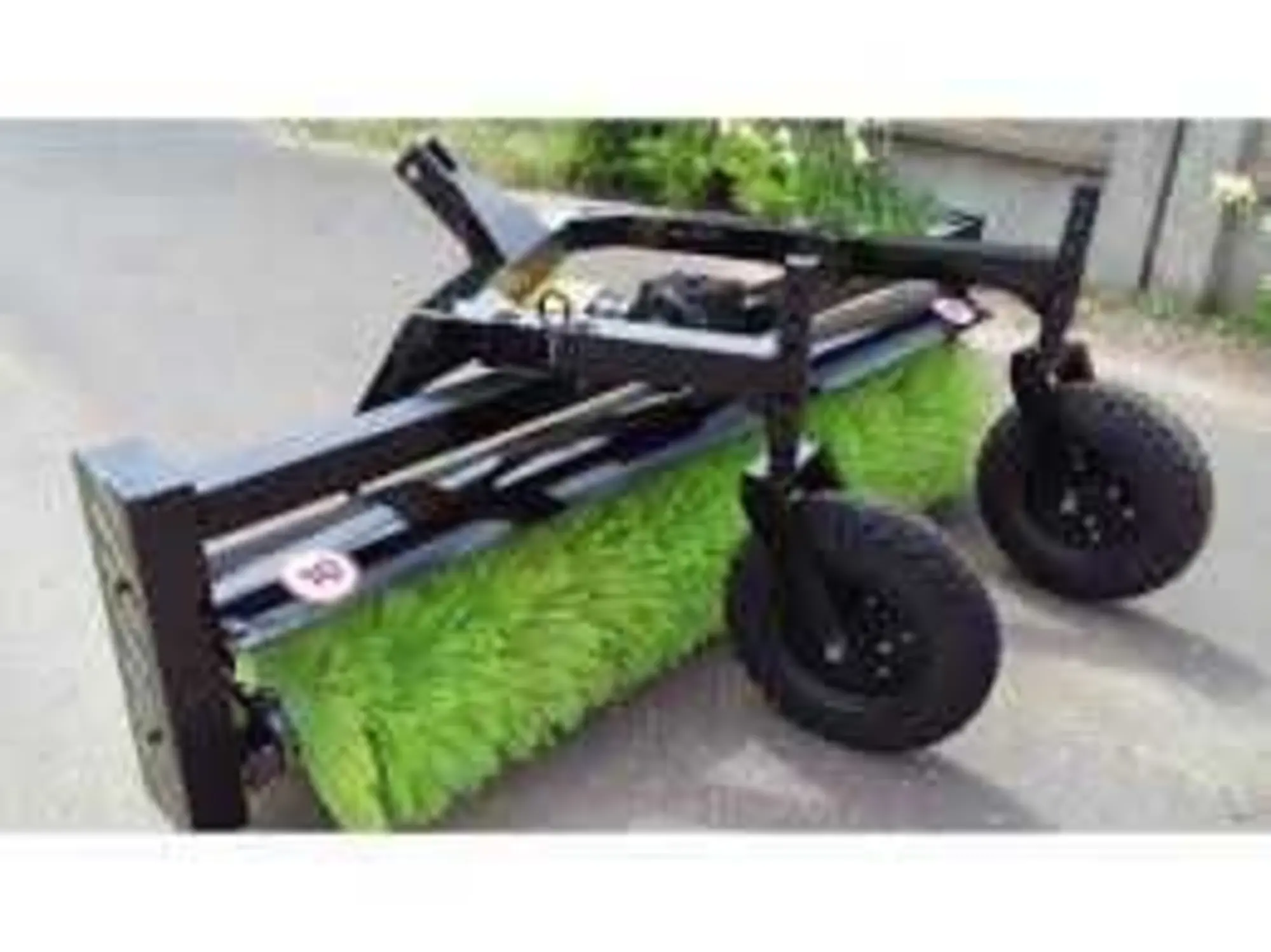 Щетка коммунальная МП 2000 (3 / 3)