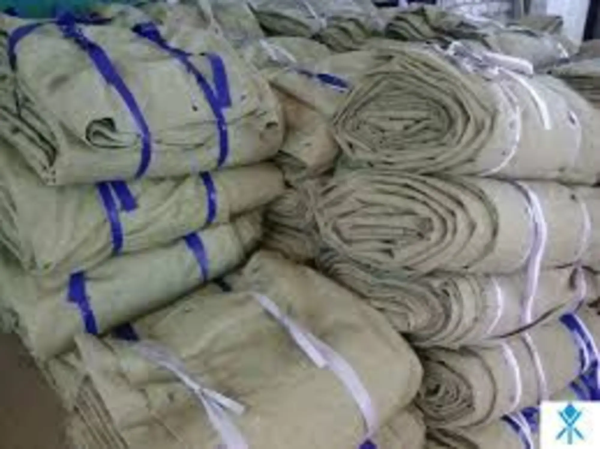 Полог из сетка тарпаулин габардин мешковина брезентовый (1 / 4)