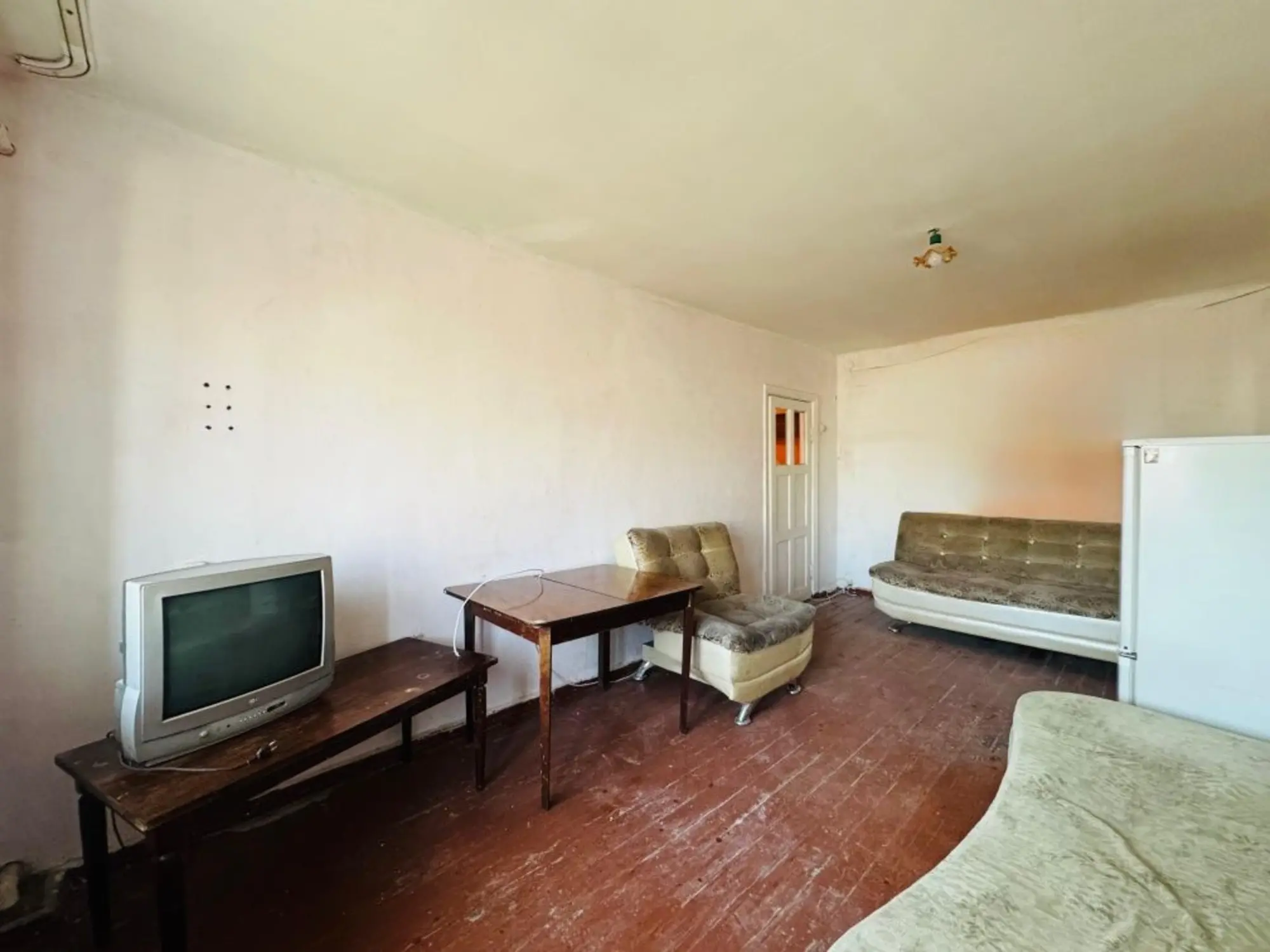 цена огонь 2-ком квартиры на 27 квартале на 2 этаже (2 / 9)