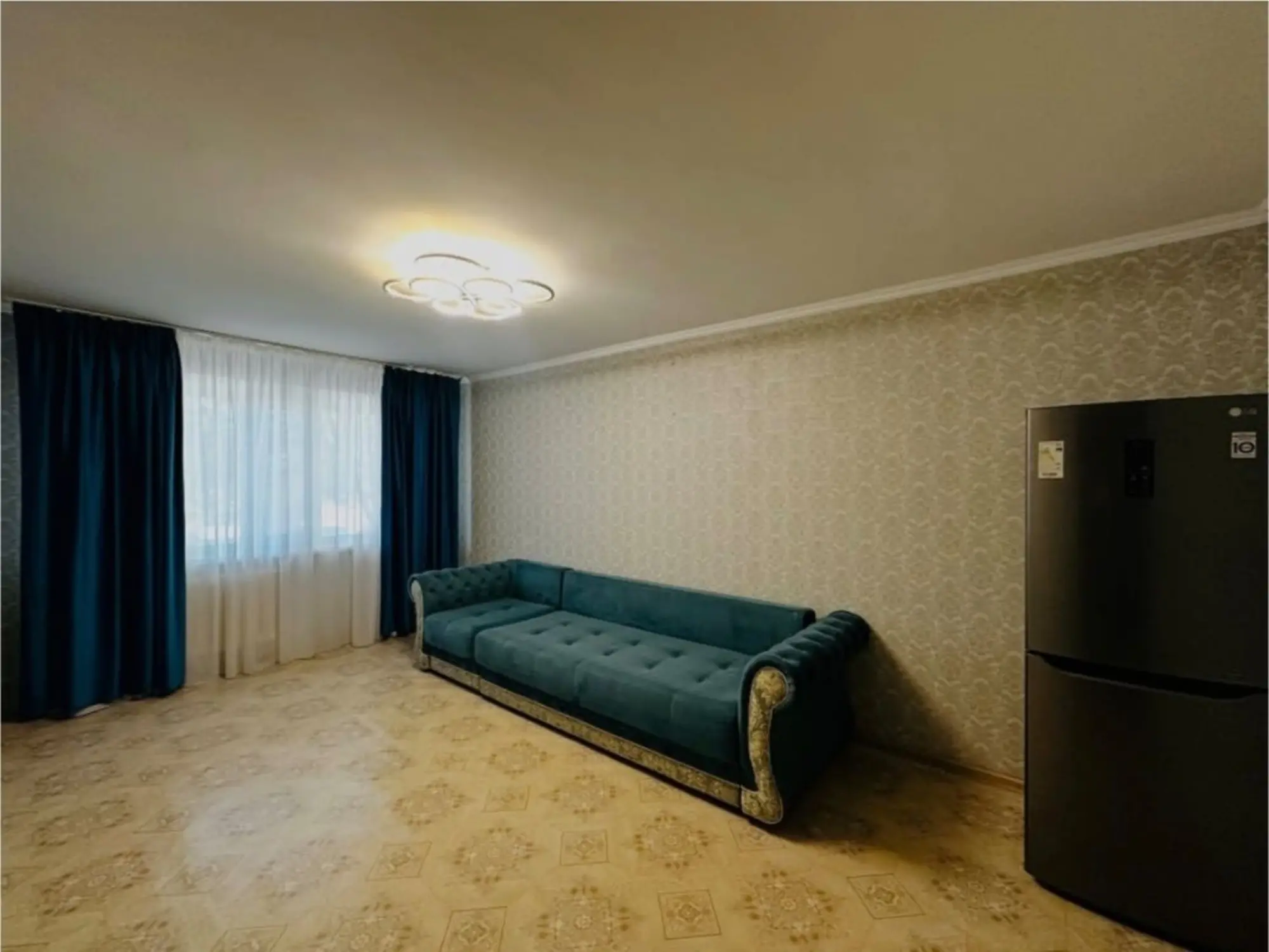 Предлагаем 3-ком квартиру на 31 квартале на 1 этаже (1 / 8)