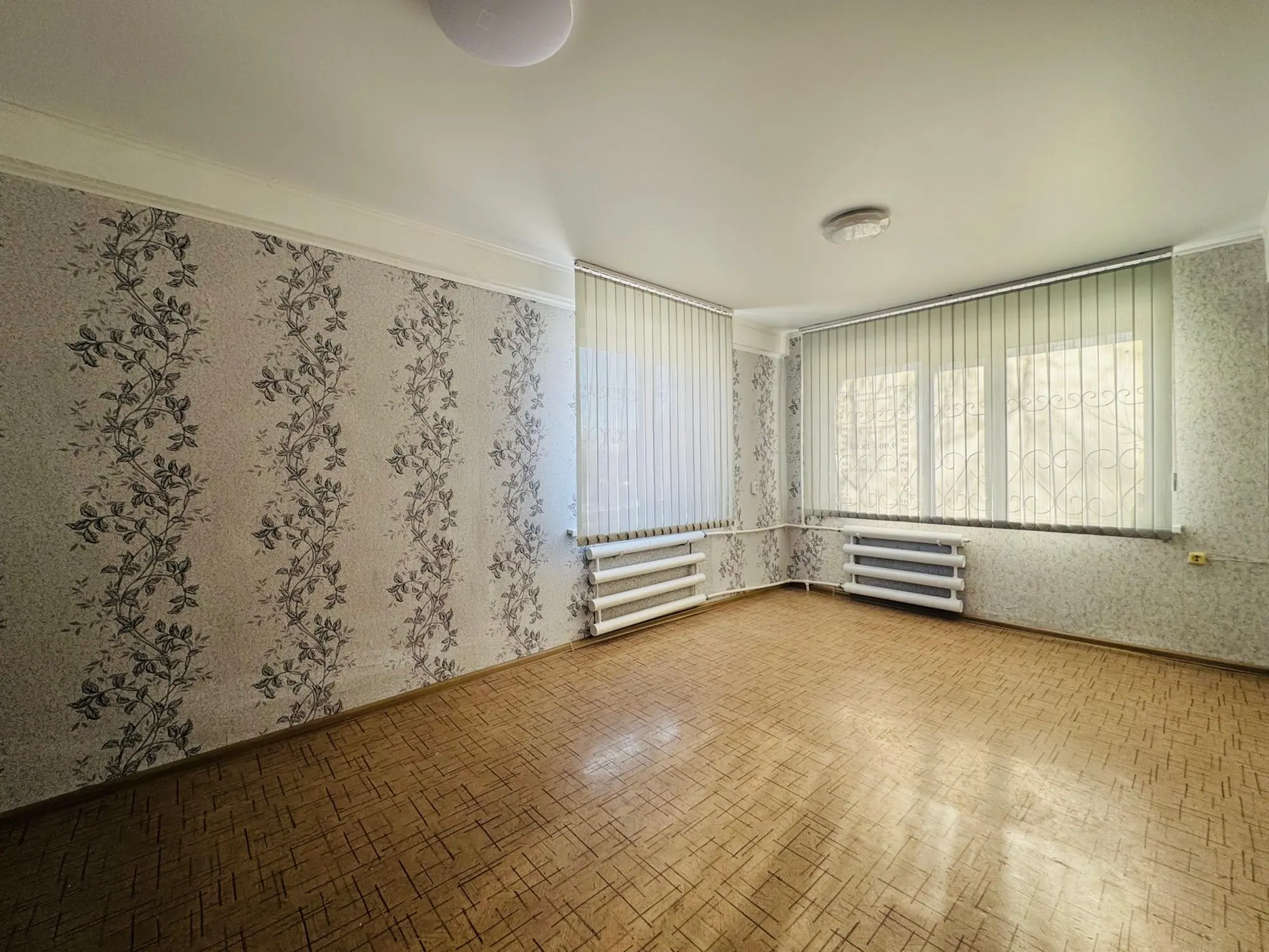 Предлагаем 2-ком квартиру на 28 квартале на 1 этаже (4 / 7)