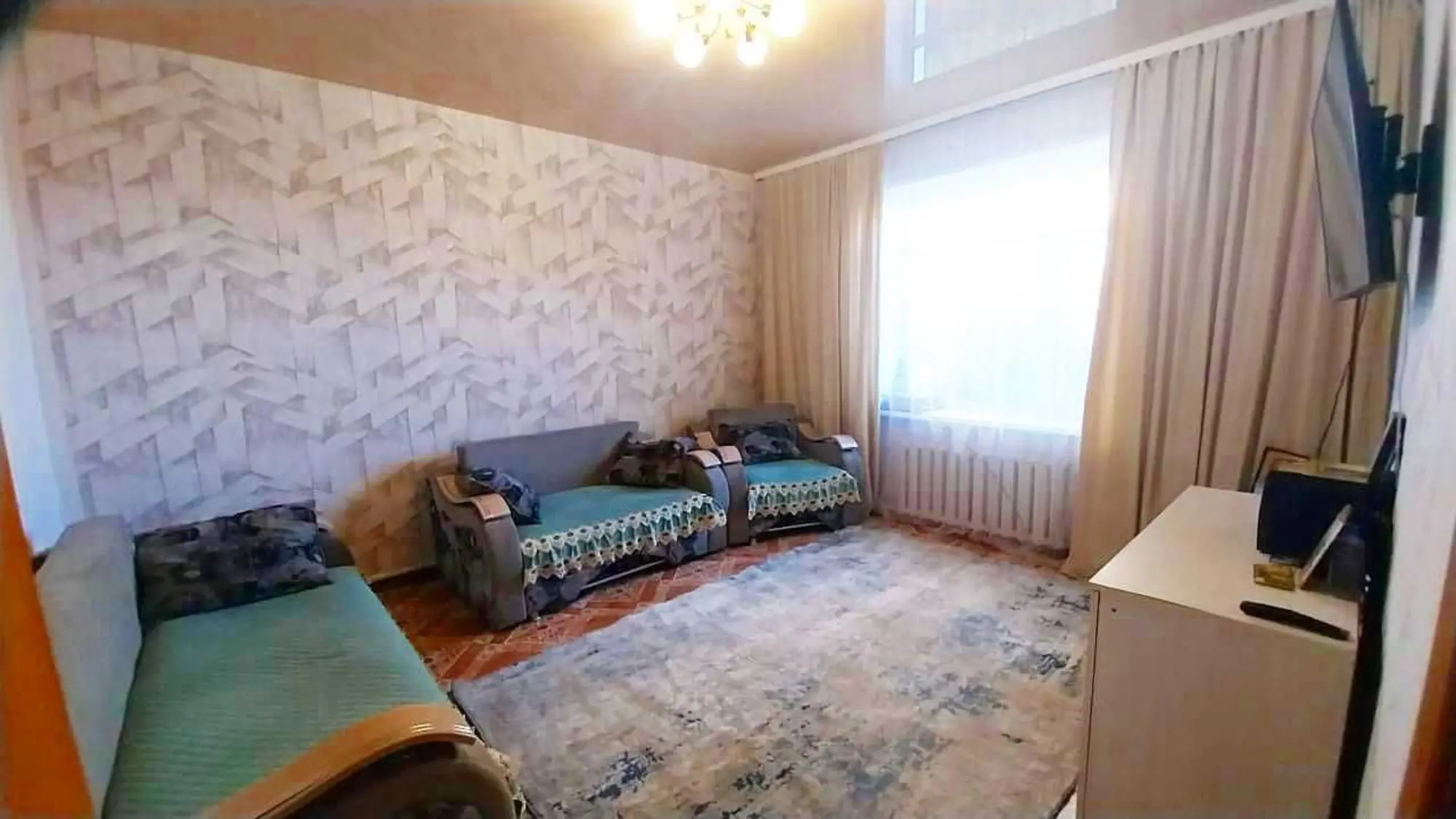 Предлагаем 4-ком дом в п.Долинка (5 / 8)