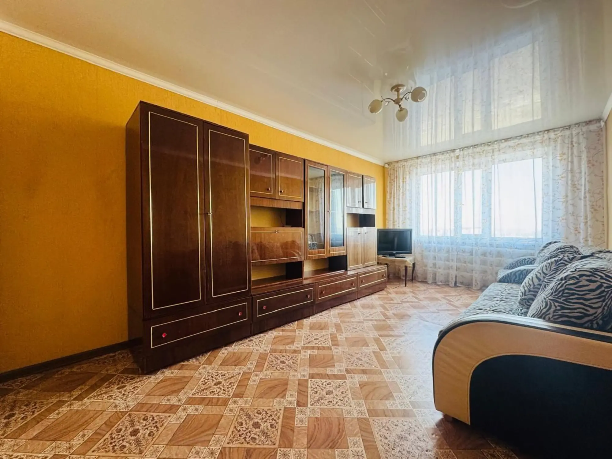 Предлагаем 2-ком квартиру на 26 квартале на 4 этаже (2 / 3)