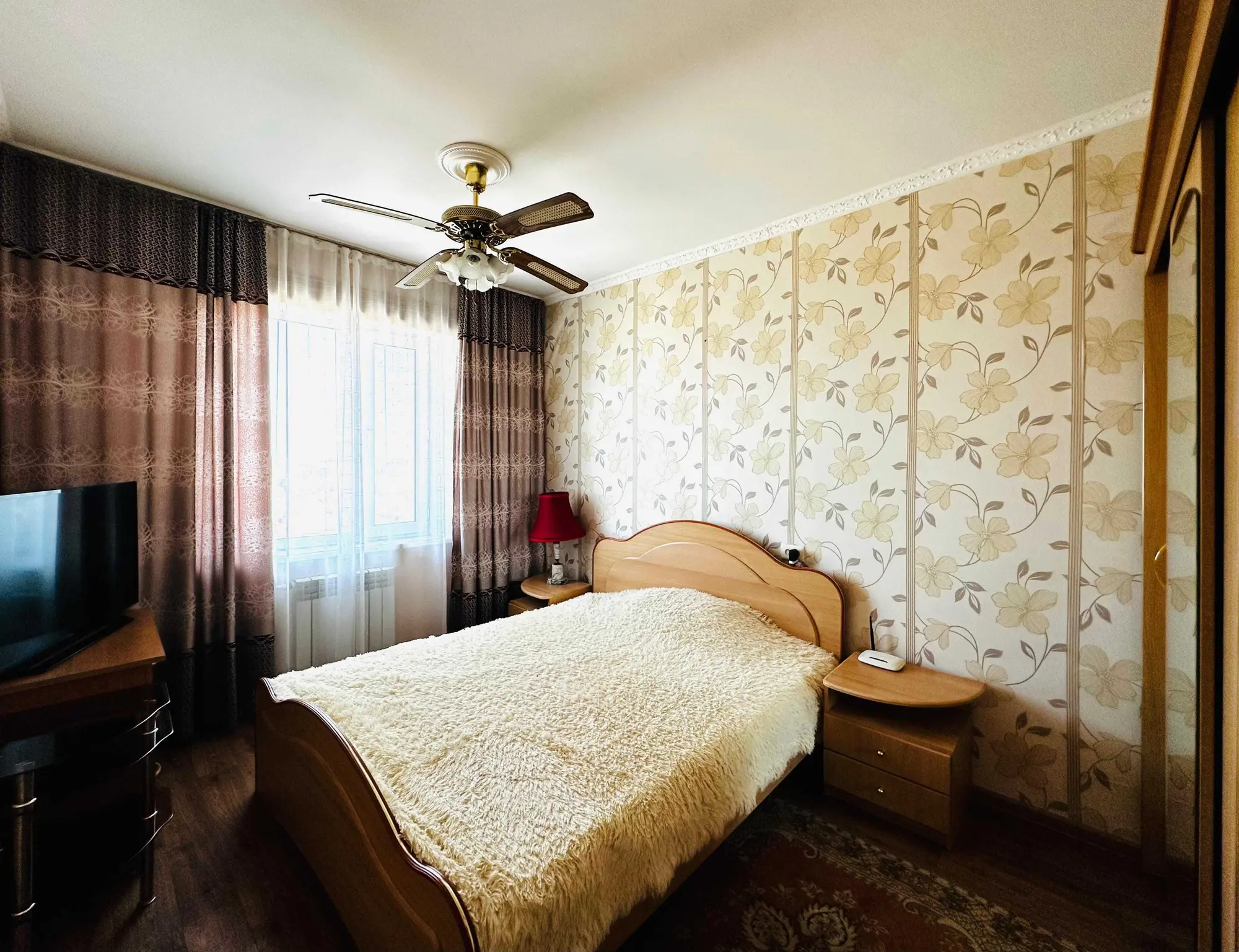 Предлагаем 2-ком квартиру в Центре-3 на 4 этаже (5 / 6)