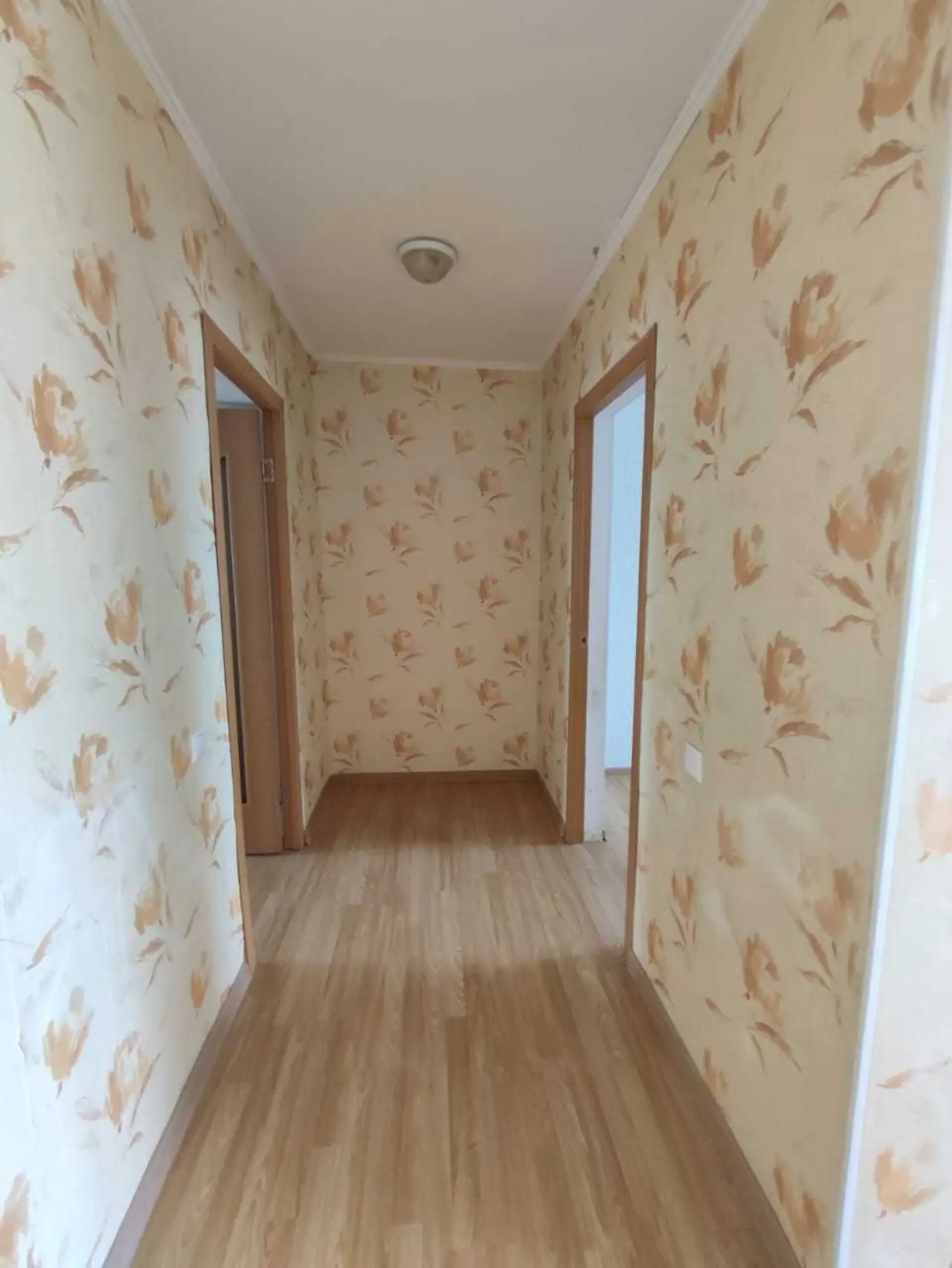 Предлагаем 3-ком квартиру студию на 27 квартале на 5 этаже (4 / 7)