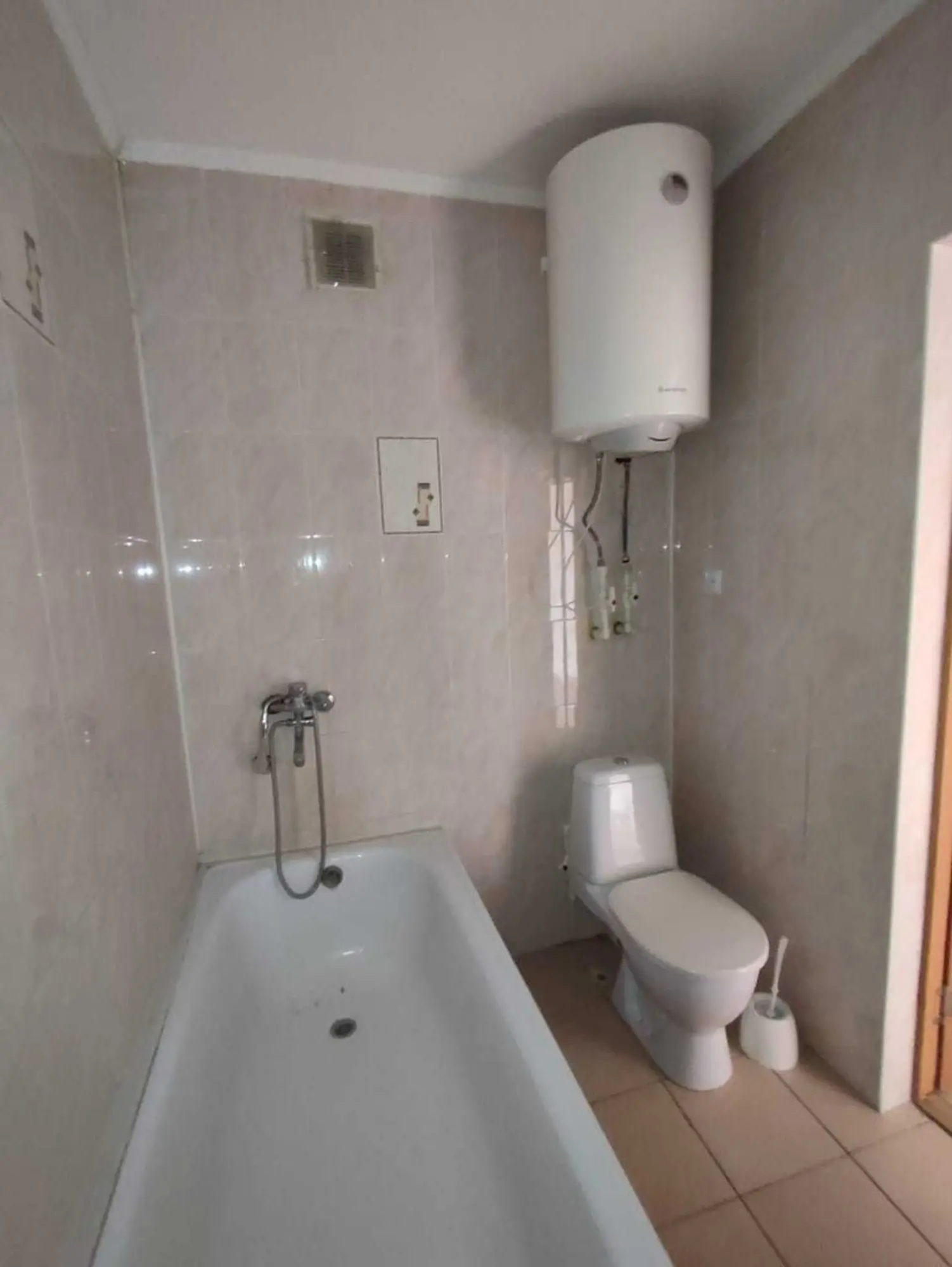 Предлагаем 3-ком квартиру студию на 27 квартале на 5 этаже (7 / 7)