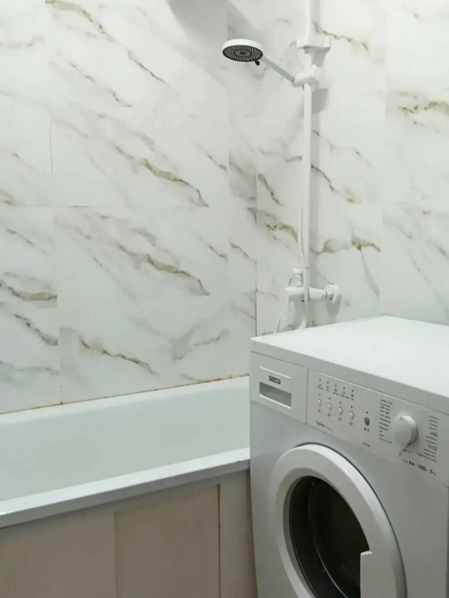 Предлагаем 2-ком на 27 квартале на 1 этаже (6 / 7)