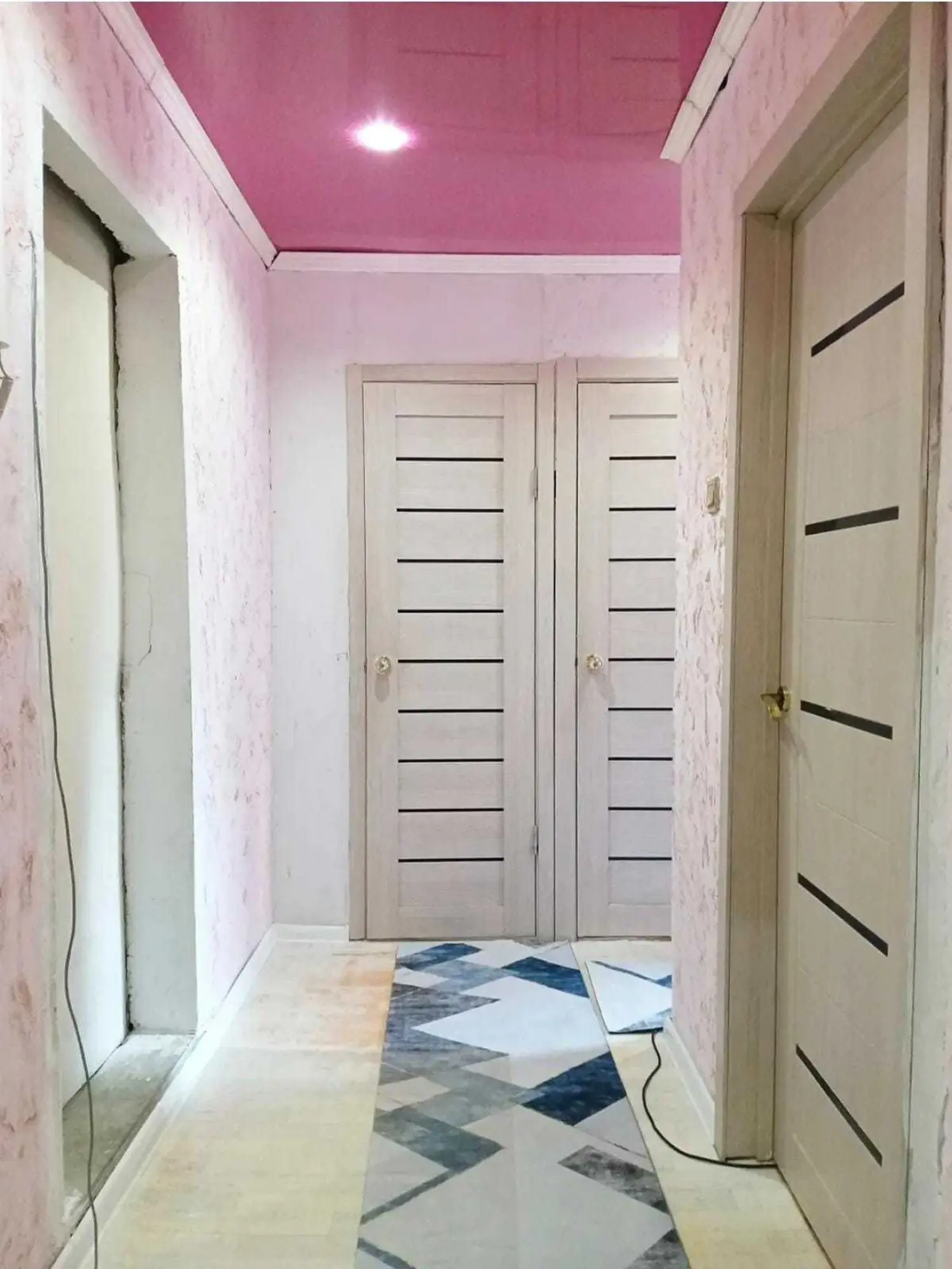 Предлагаем 2-ком на 27 квартале на 1 этаже (7 / 7)