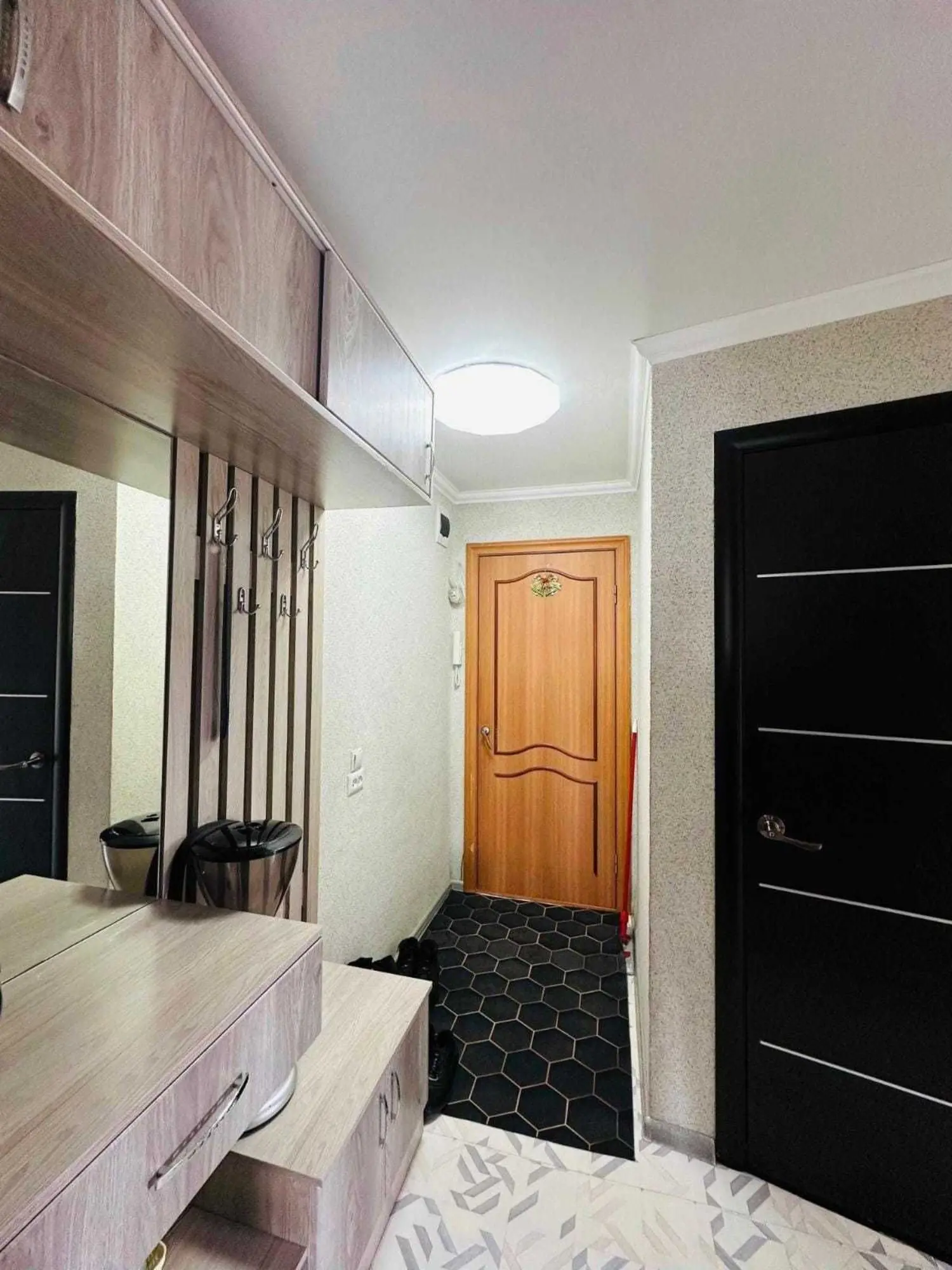 3-ком студия 62 м* на 29 квартале на 5 этаже (6 / 7)