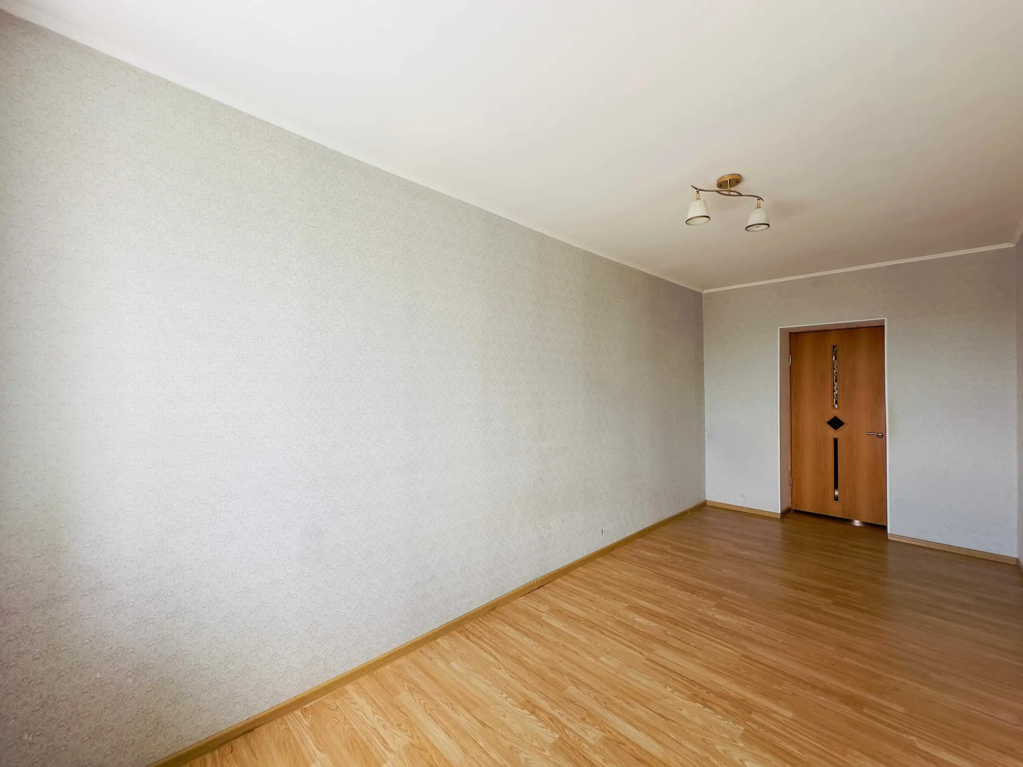 Предлагаем 3-ком квартиру студию на 27 квартале на 5 этаже (4 / 7)