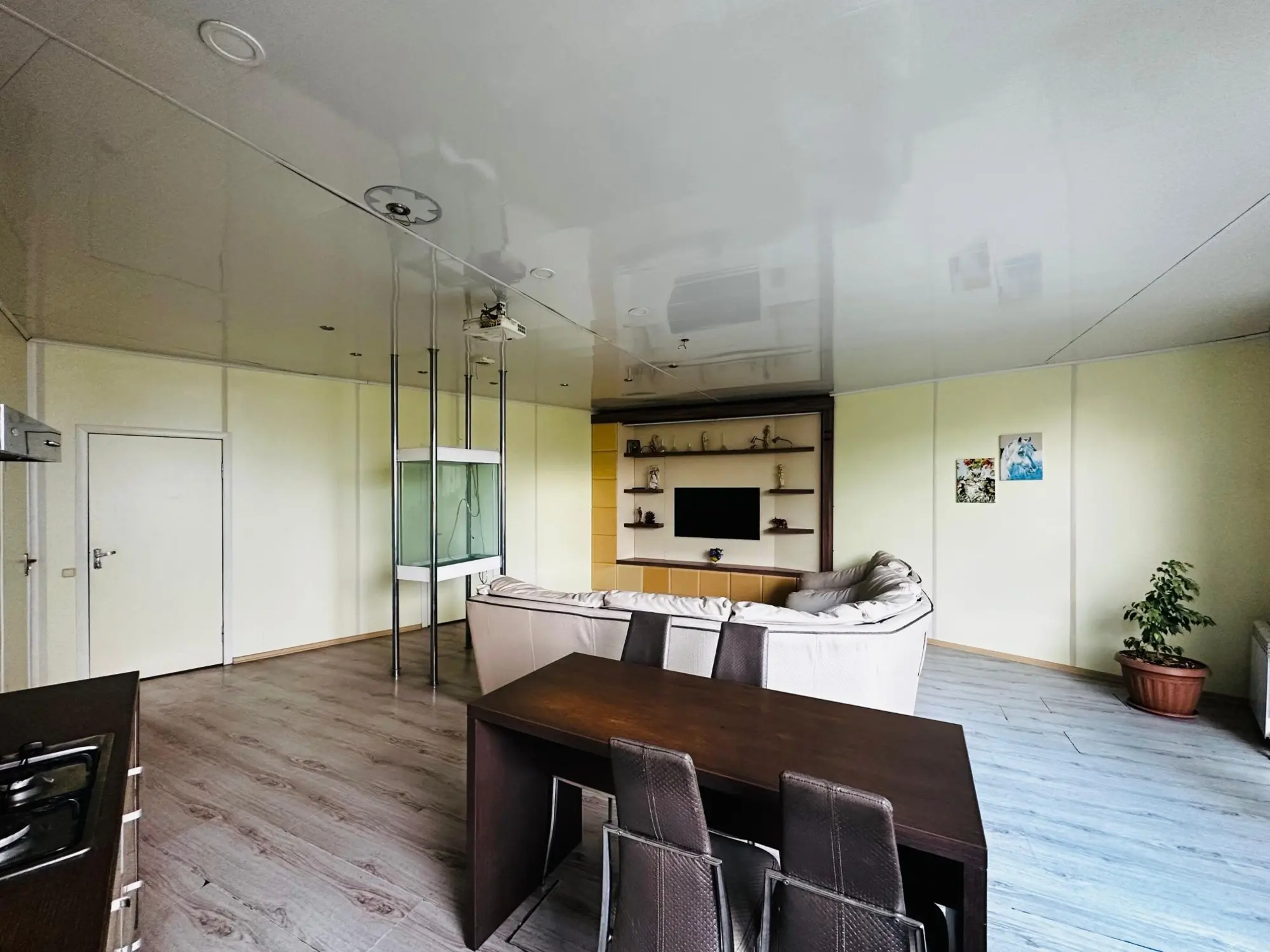 Предлагаем 4-ком дом по ул Торговая (2 / 11)